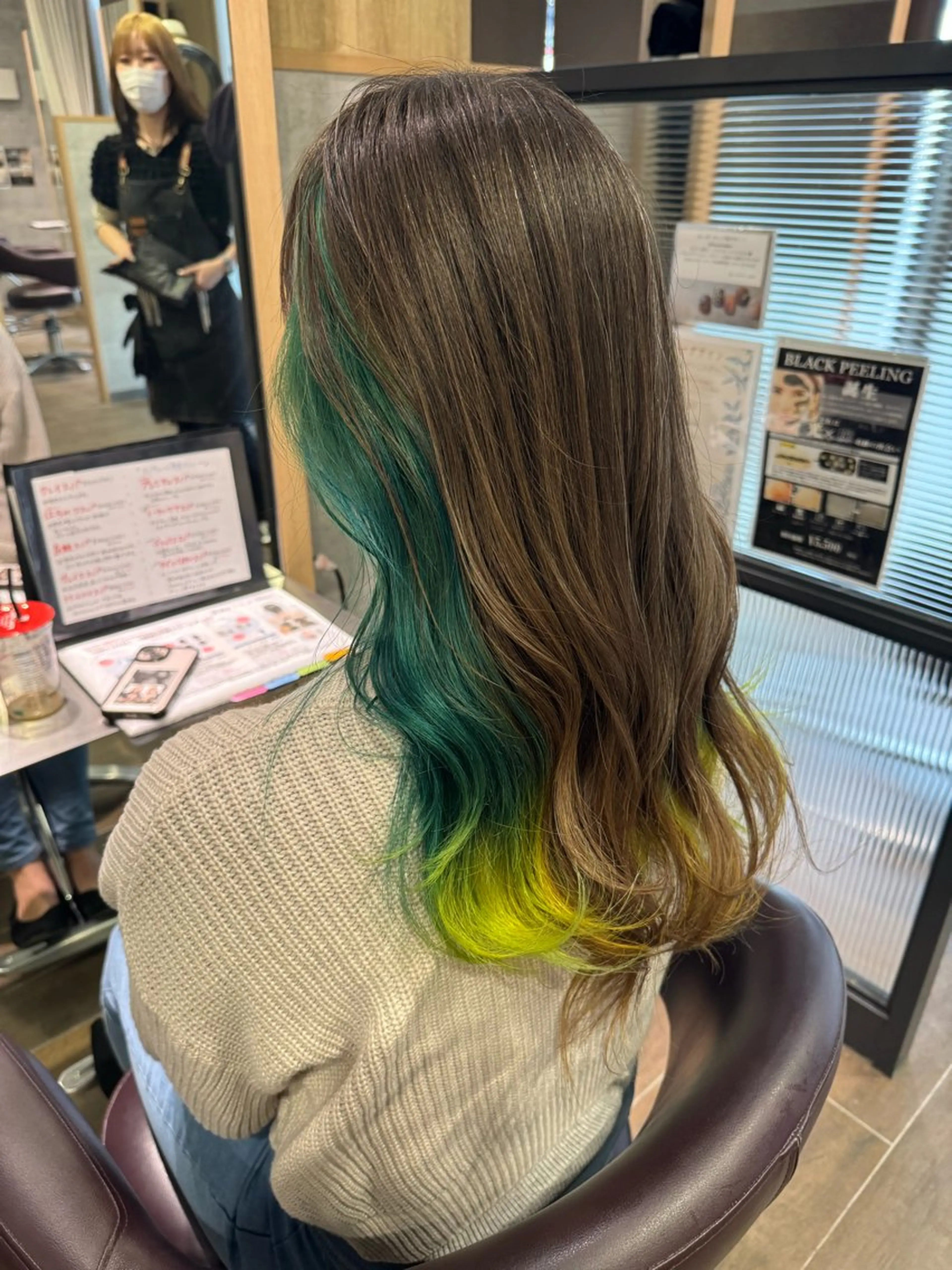 ロング ヘアカラー 山口 明日花のヘアスタイル