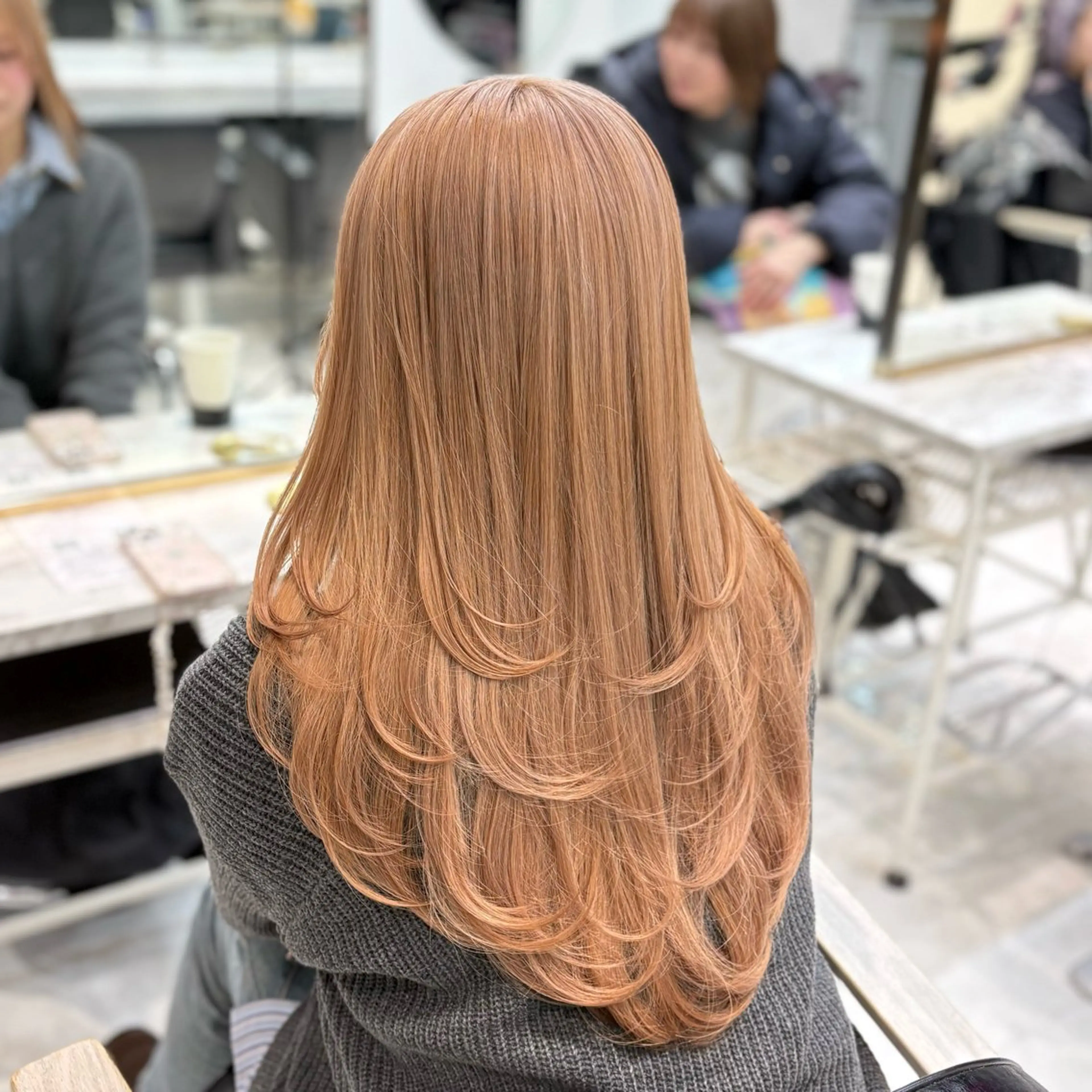 ロング カラー ベージュカラー ミルクティーベージュ レイヤーカット ヘアカラー トリートメント ヘアセット 色落ち綺麗🩰ハイ トーン🎀RINKAのヘアスタイル