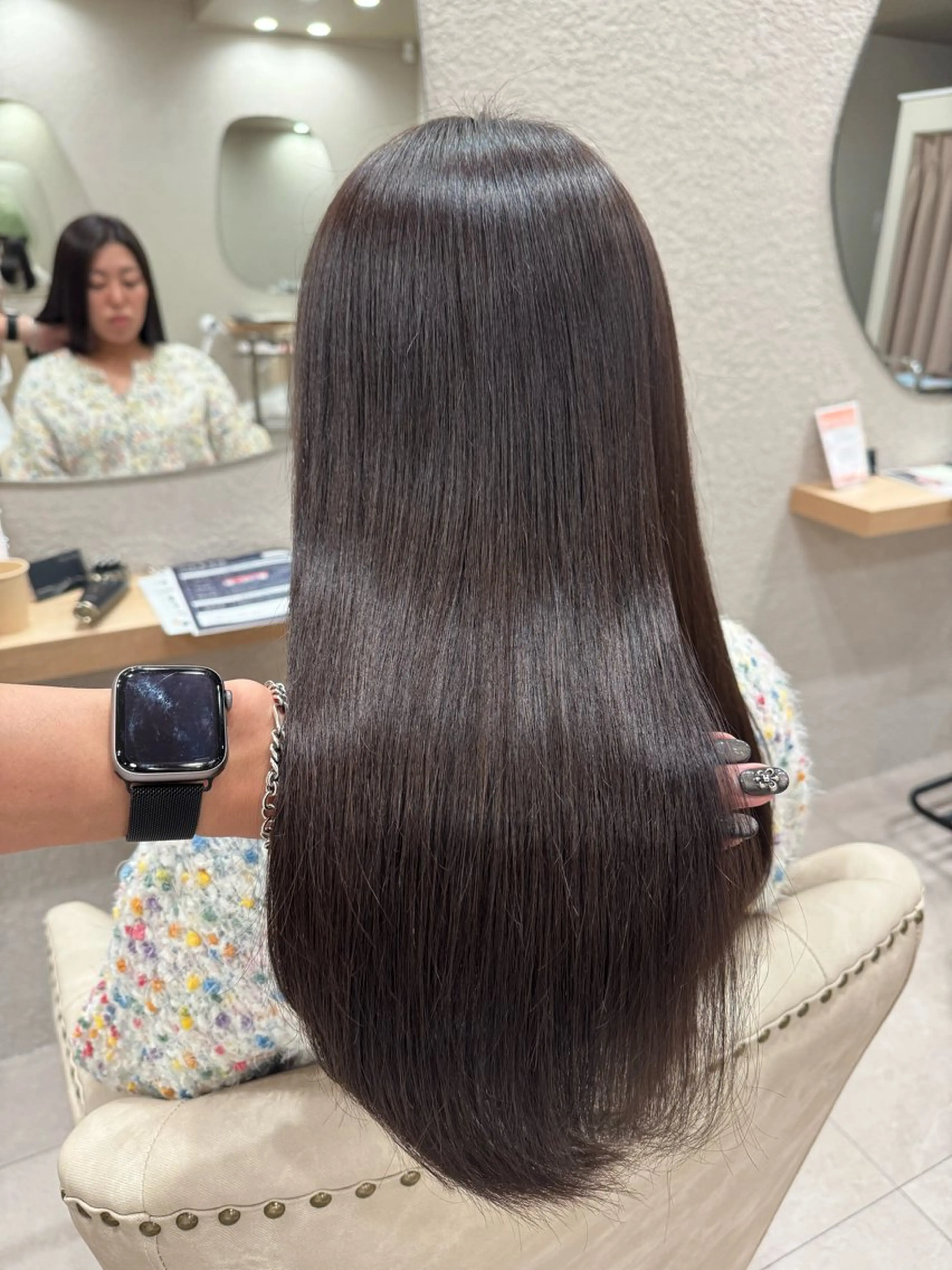 ロング カラー 蟹江 聡太✨レイヤーカットのヘアスタイル