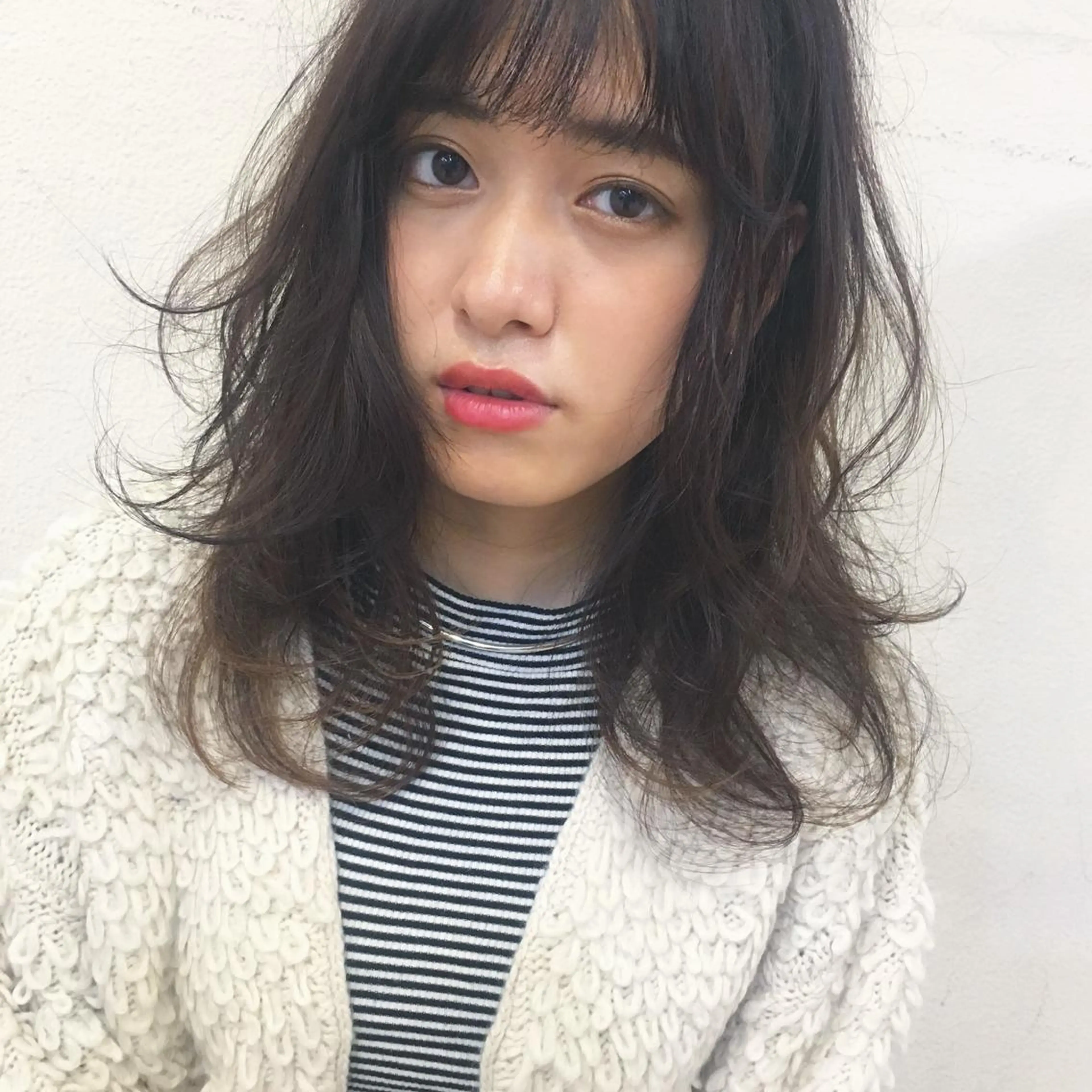 ミディアム 小顔カット 鎌倉 彩のヘアスタイル