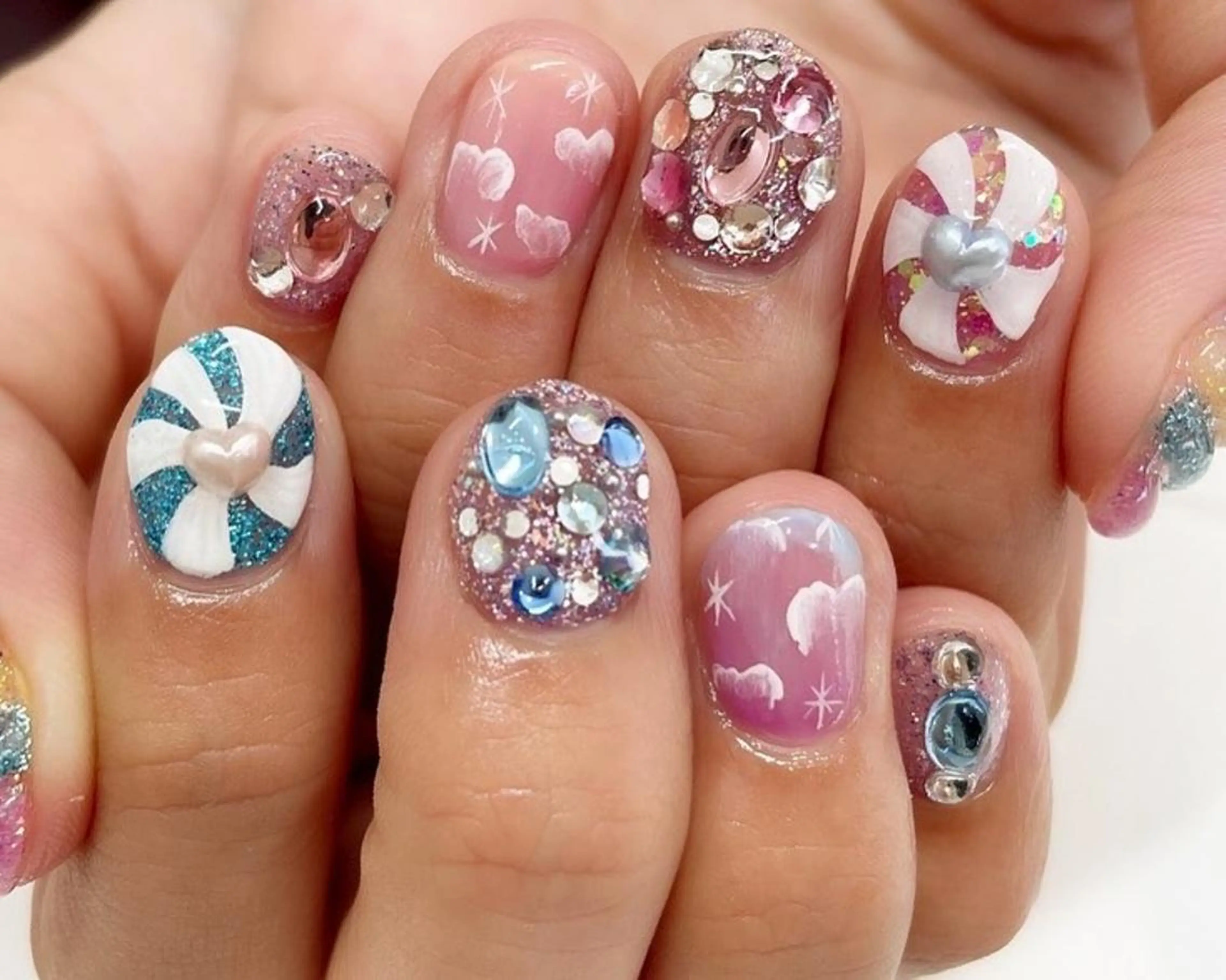 ネイル マツエク・マツパ まつげパーマ ボリュームラッシュ ジェルネイル ニュアンスネイル パラジェル 髙橋 敦子のマツエク・マツパデザイン