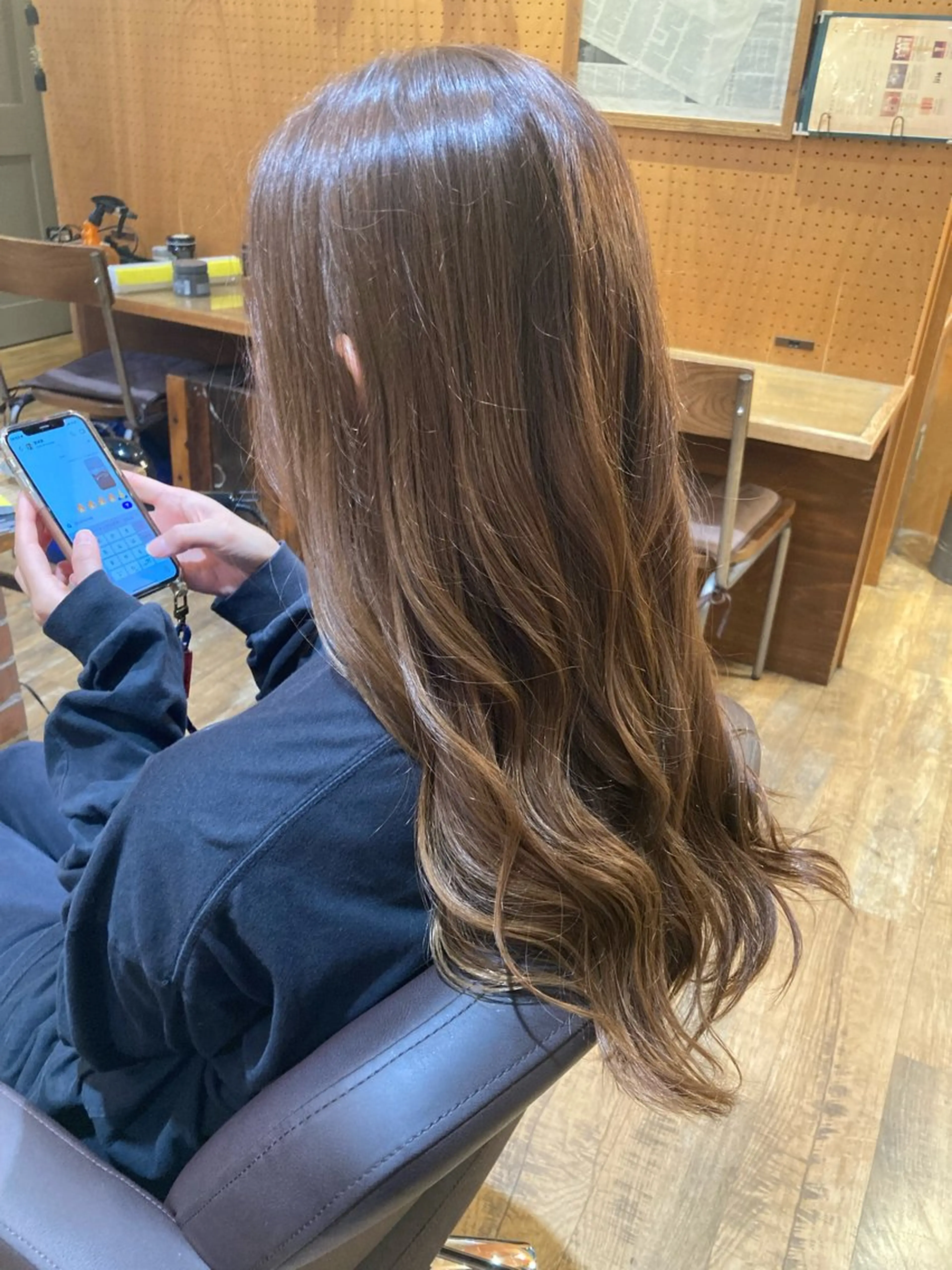 ロング カット ヘアカラー 菊地 優斗のヘアスタイル