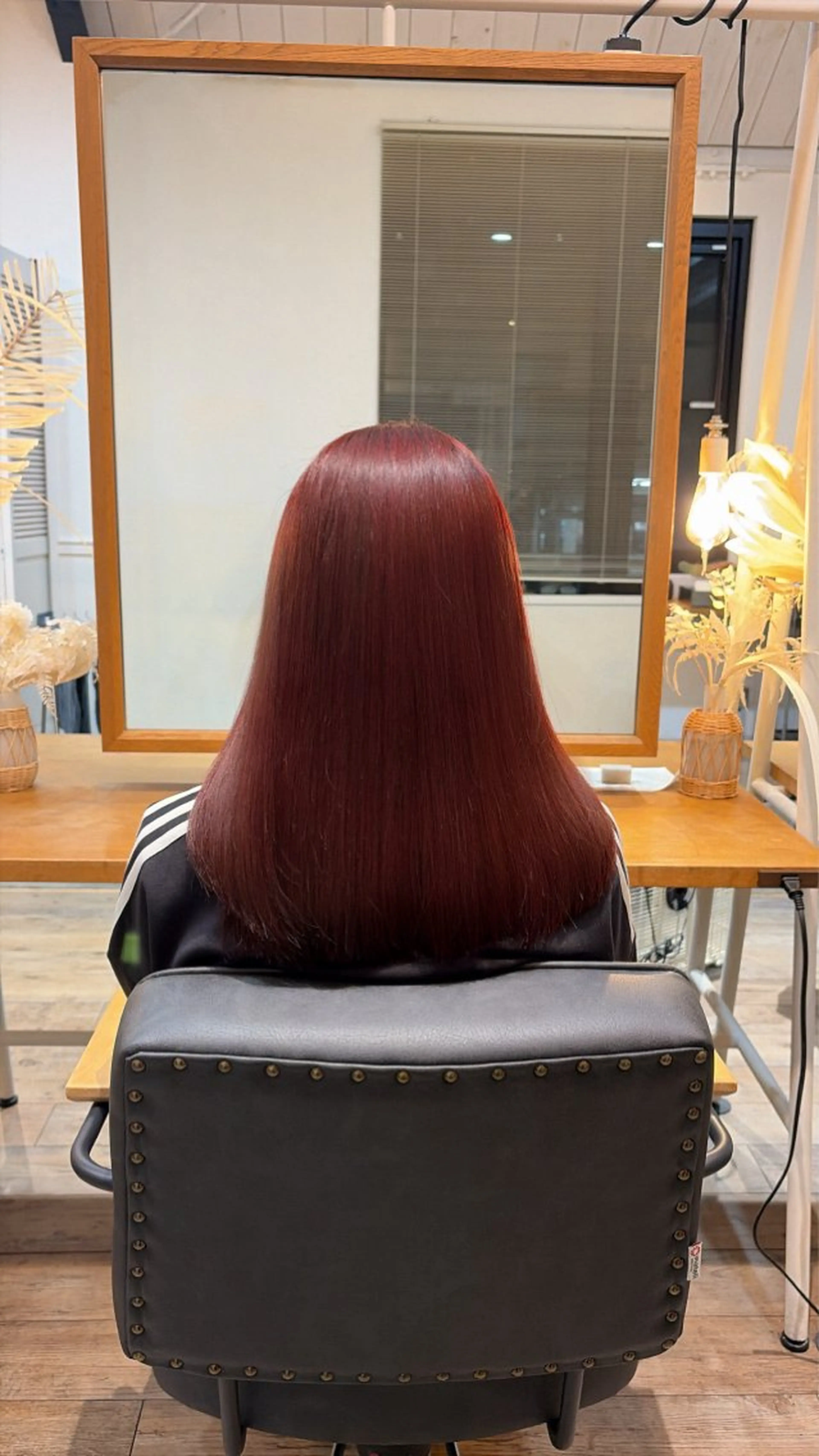 カラー レッドカラー reefur所属・安藤 陽加のヘアスタイル
