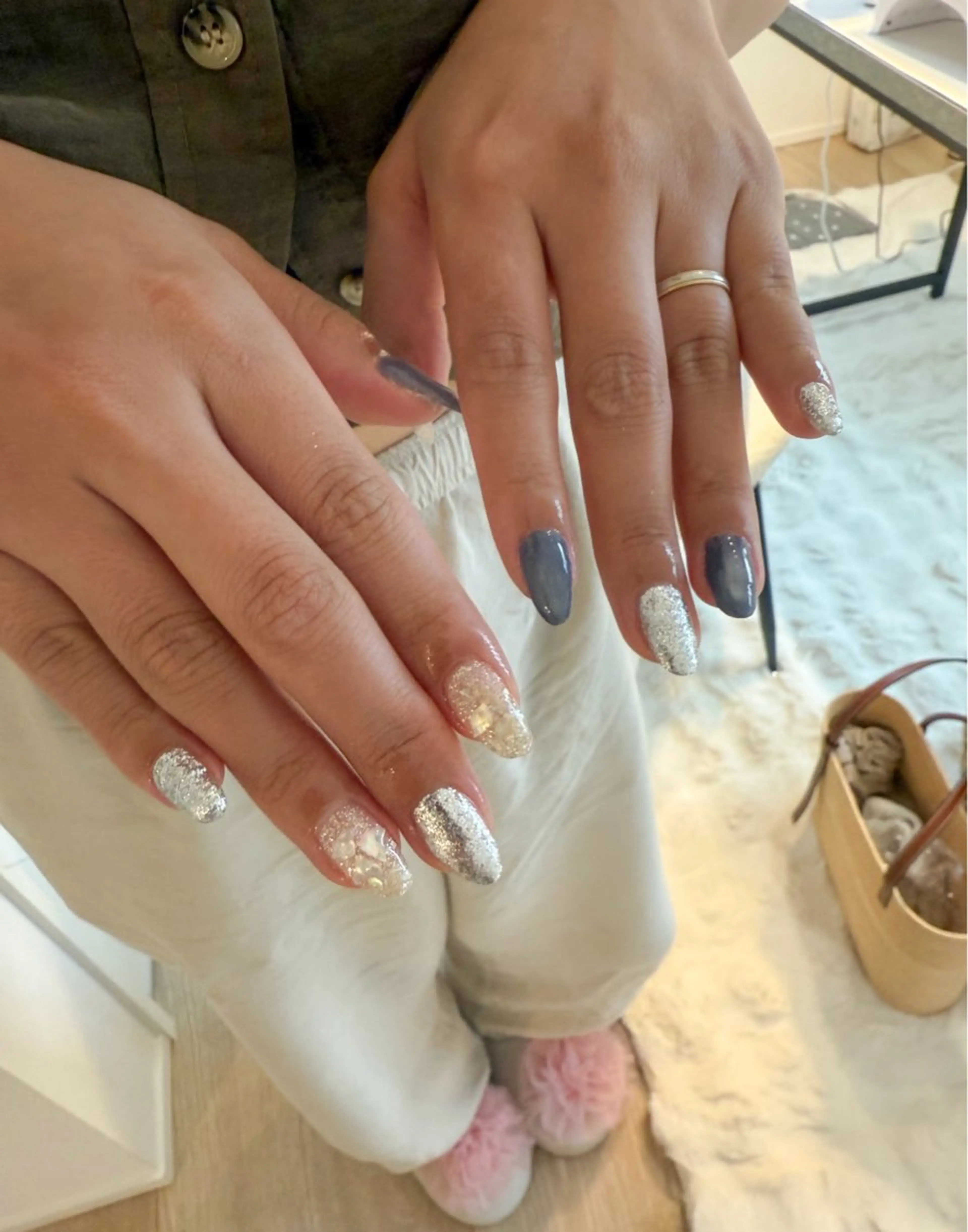 ネイル ブルー マグネットネイル 持ち込み ニュアンスネイル シルバー ハンドネイル nail salon Estelleのネイルデザイン