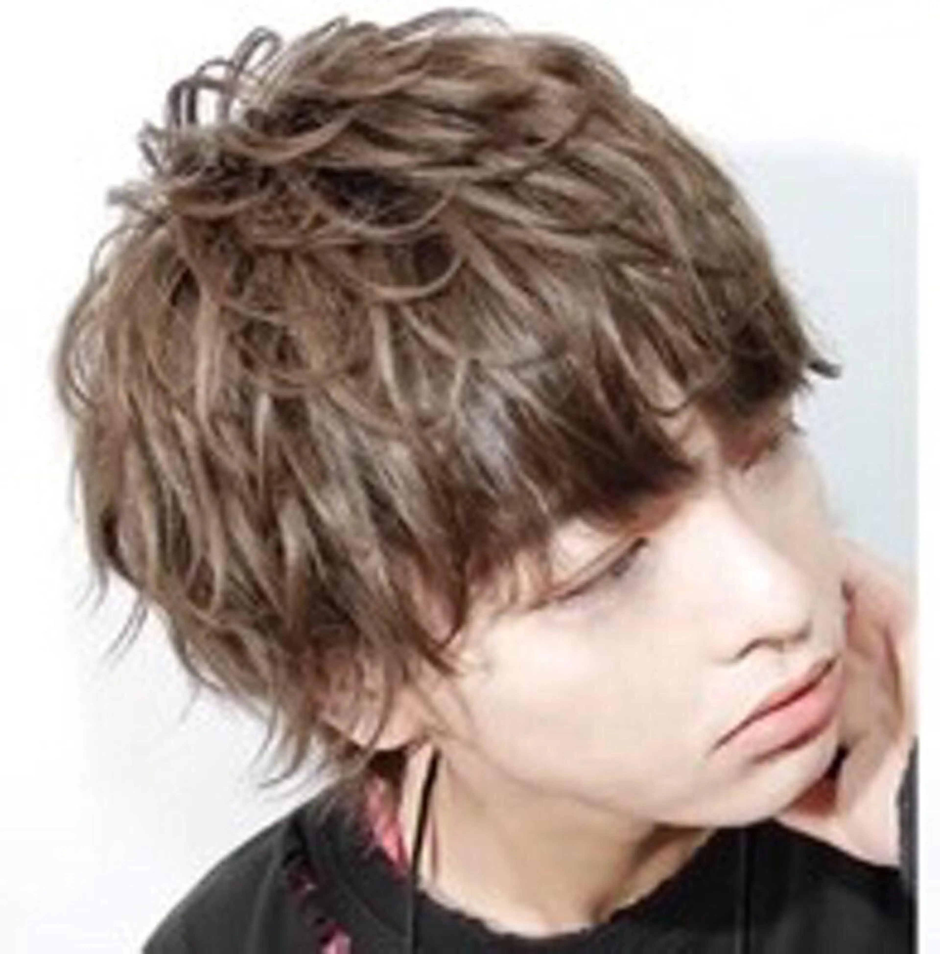 ショート カラー メンズ ショートレイヤー マッシュ アッシュ 透明感カラー レイヤーカット T Maiのヘアスタイル