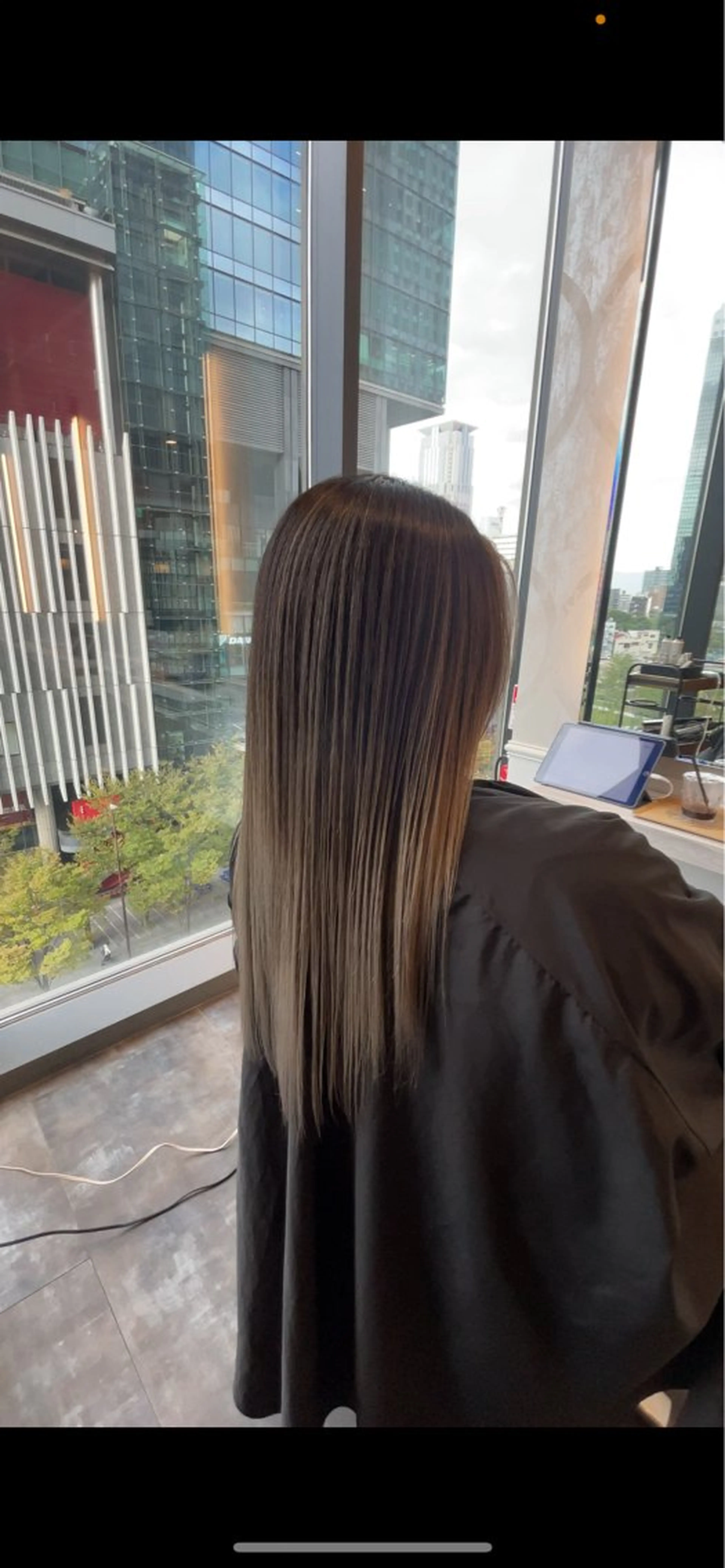 ロング カラー バレイヤージュ レイヤーカット 🌟心斎橋レイヤー 艶ハイトーン/ウルフのヘアスタイル