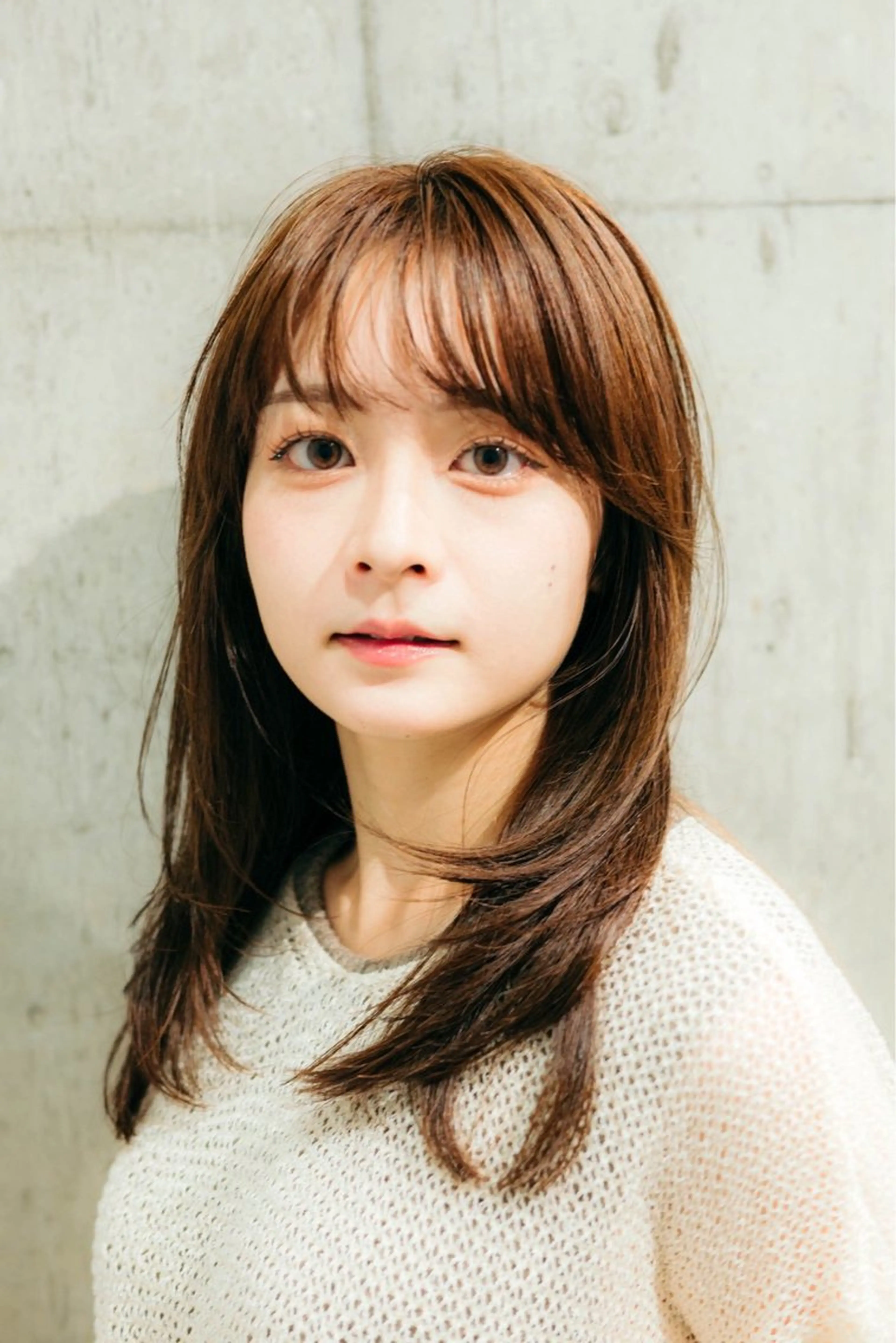 セミロング ヘアカラー solua所属・飯田 彩加のヘアスタイル