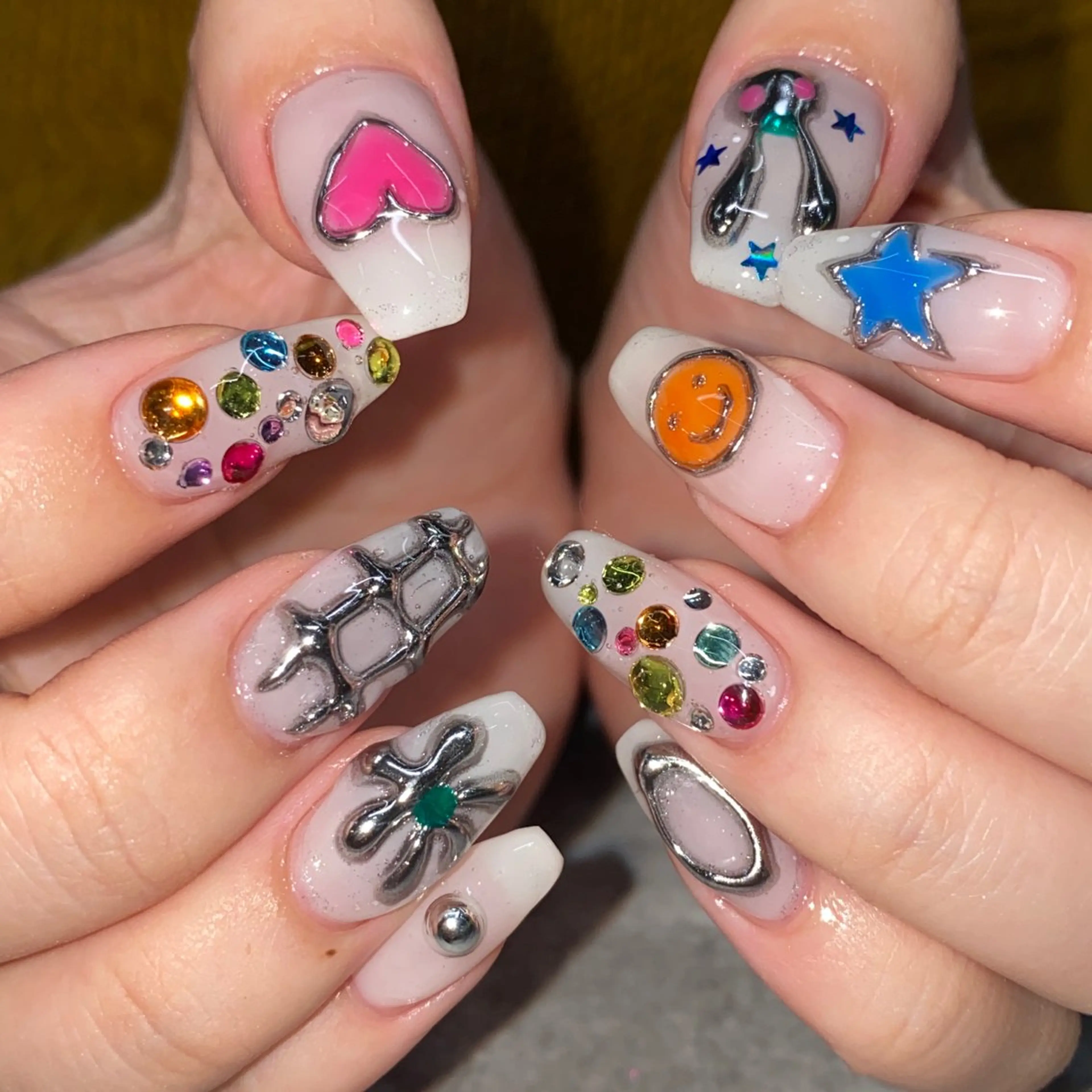 ネイル ハンドネイル isobe yuiのネイルデザイン