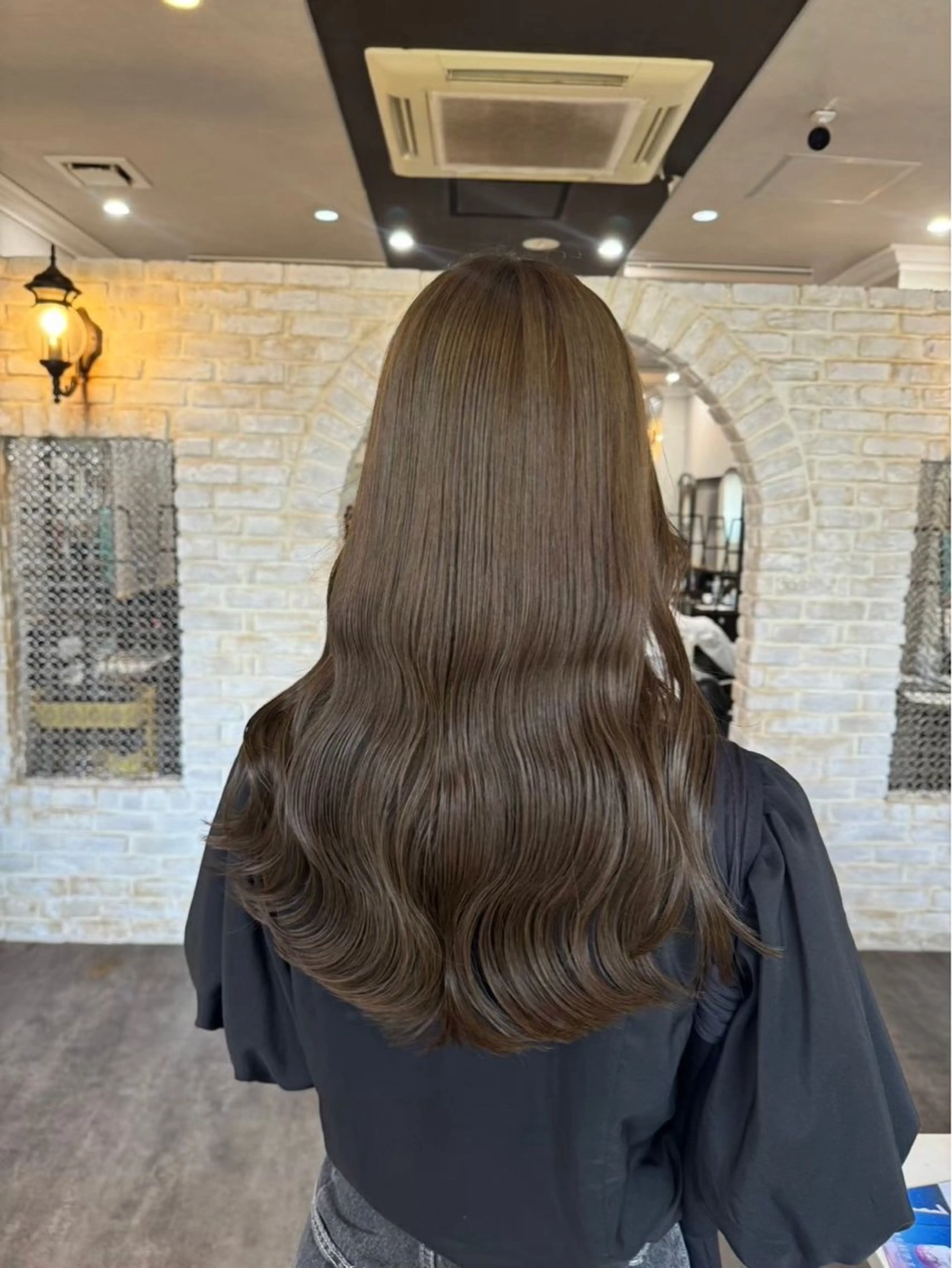 カラー Mejia Riseのヘアスタイル