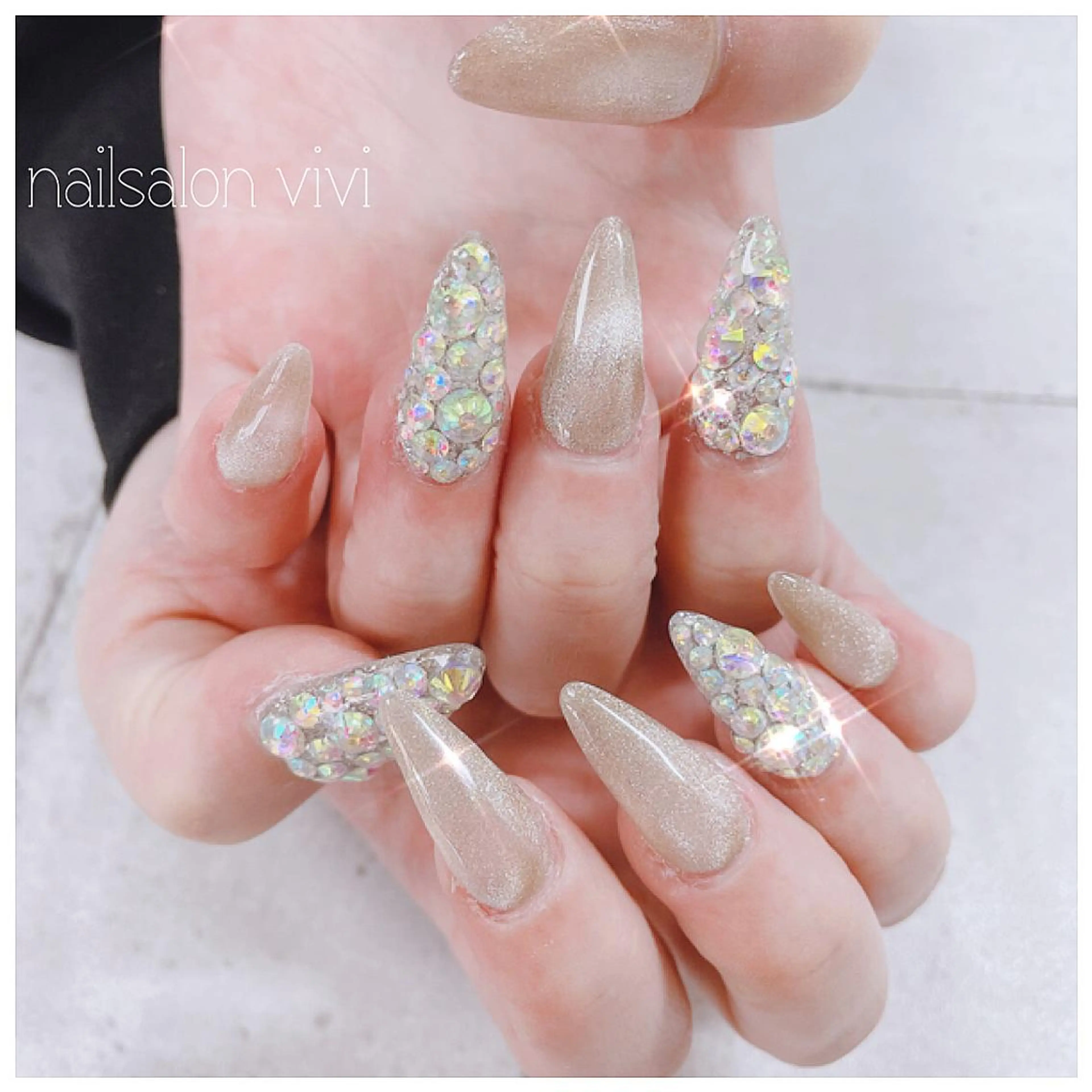 ネイル ＶＩＶＩ nailsalonのネイルデザイン