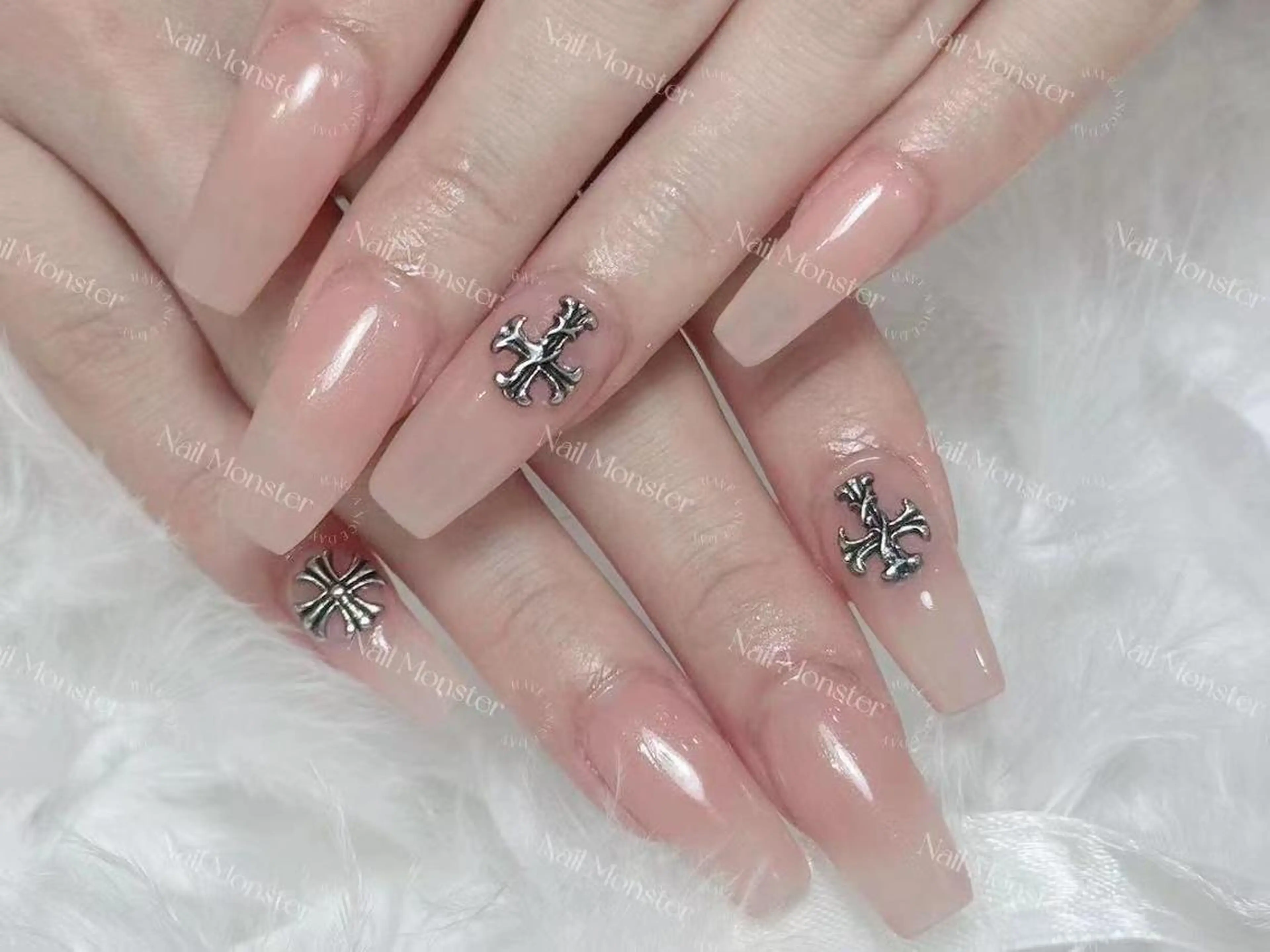 ネイル ネイルチップ ハンドネイル yu ri 🌹のネイルデザイン