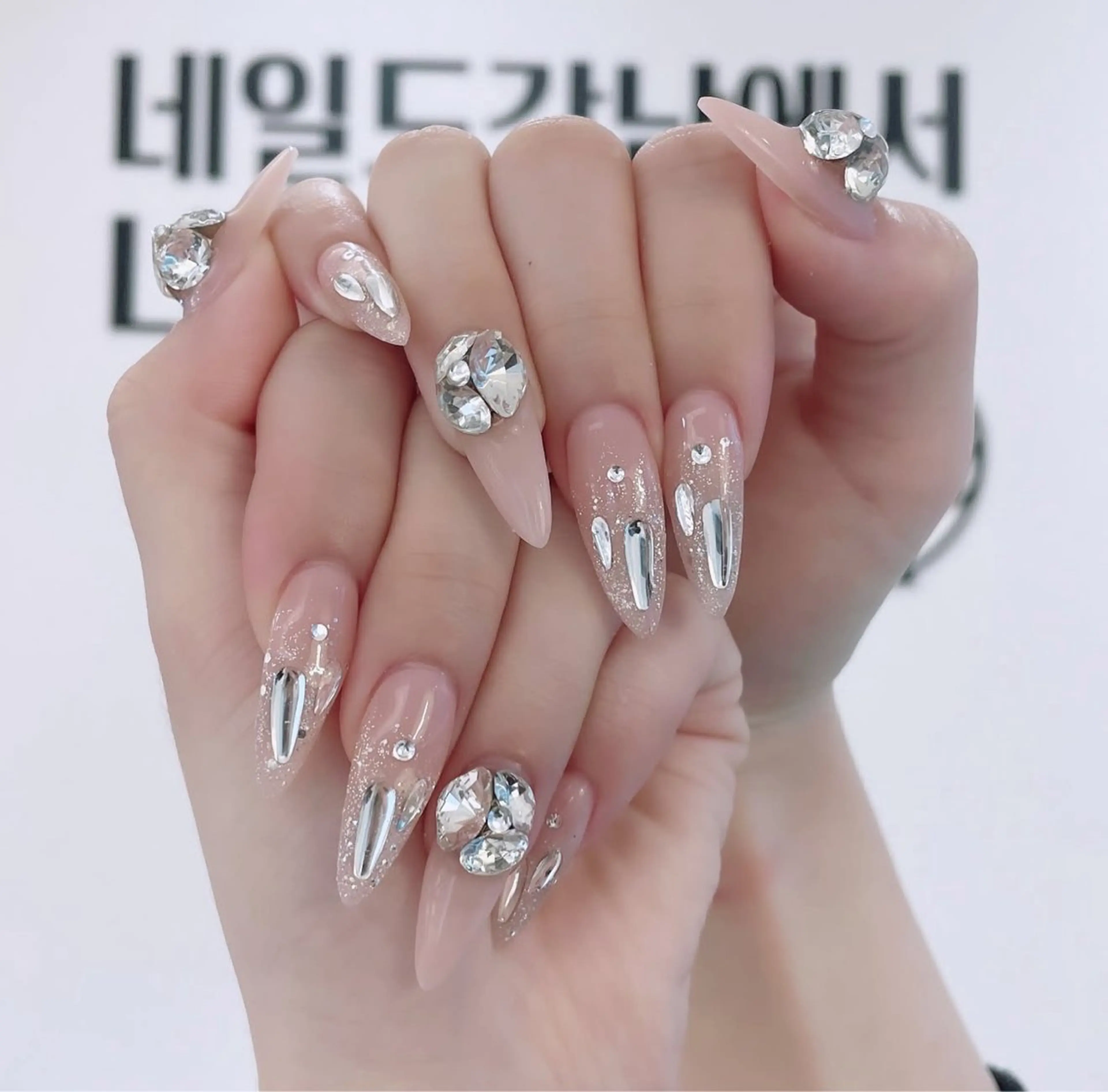 ネイル アートネイル ジェルネイル ネイルチップ Rin Rin TA Nailのネイルデザイン