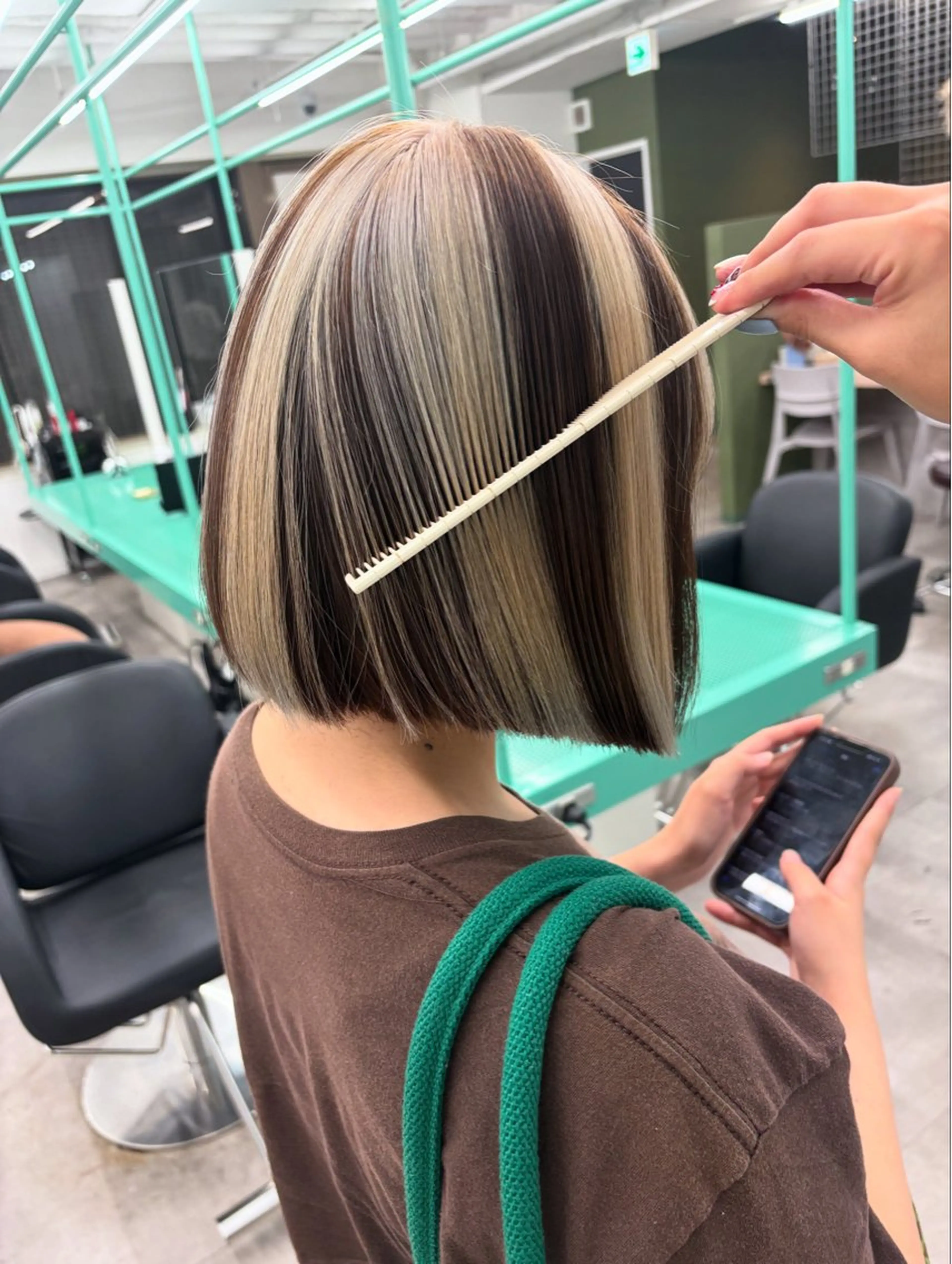 ショート カット ヘアカラー 綾乃／デザインカラー ／ハイトーン／ボブのヘアスタイル