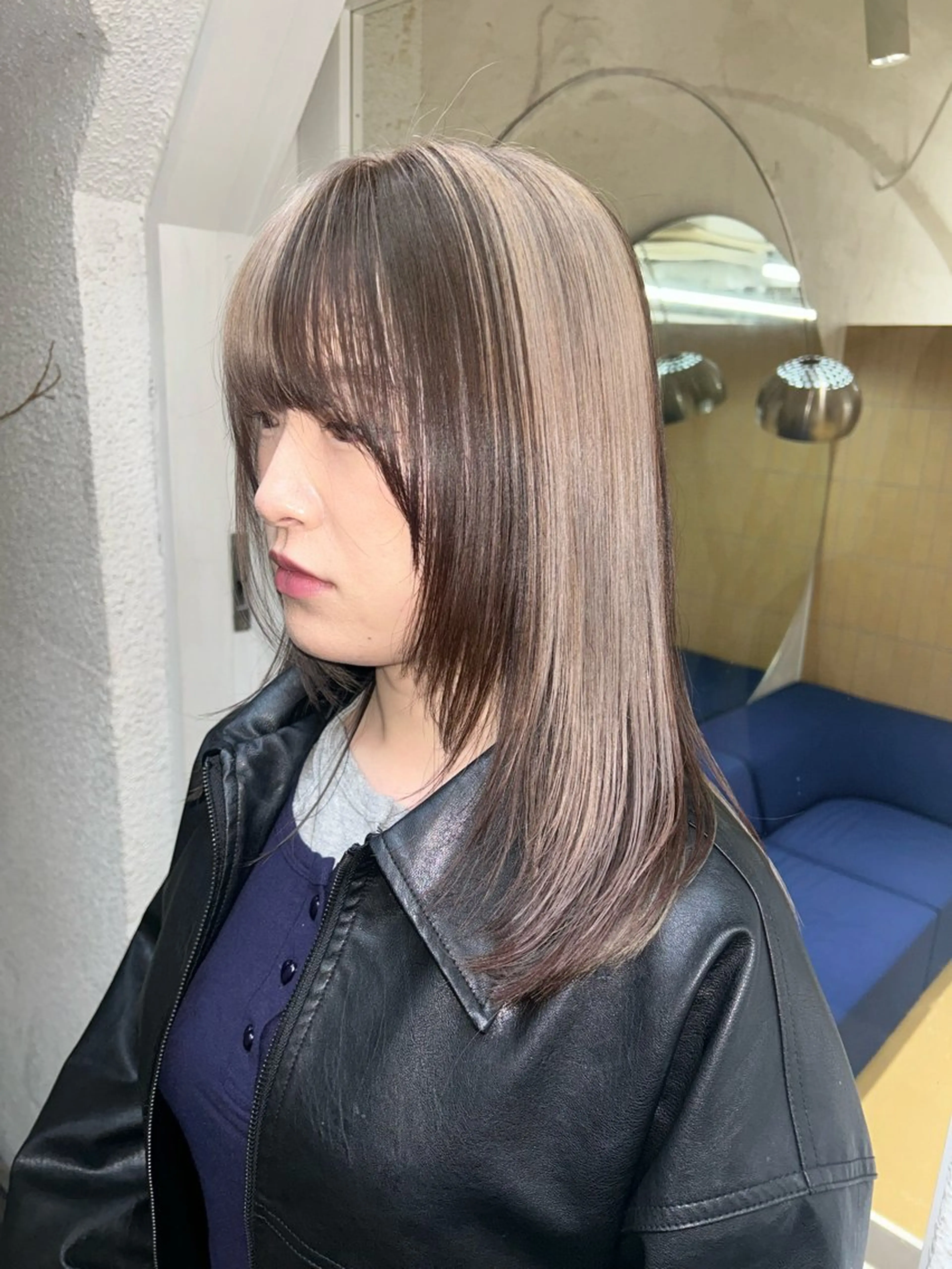 セミロング カラー ヘアカラー hen所属・心斎橋/レイヤー/ ブリーチ/モエのヘアスタイル