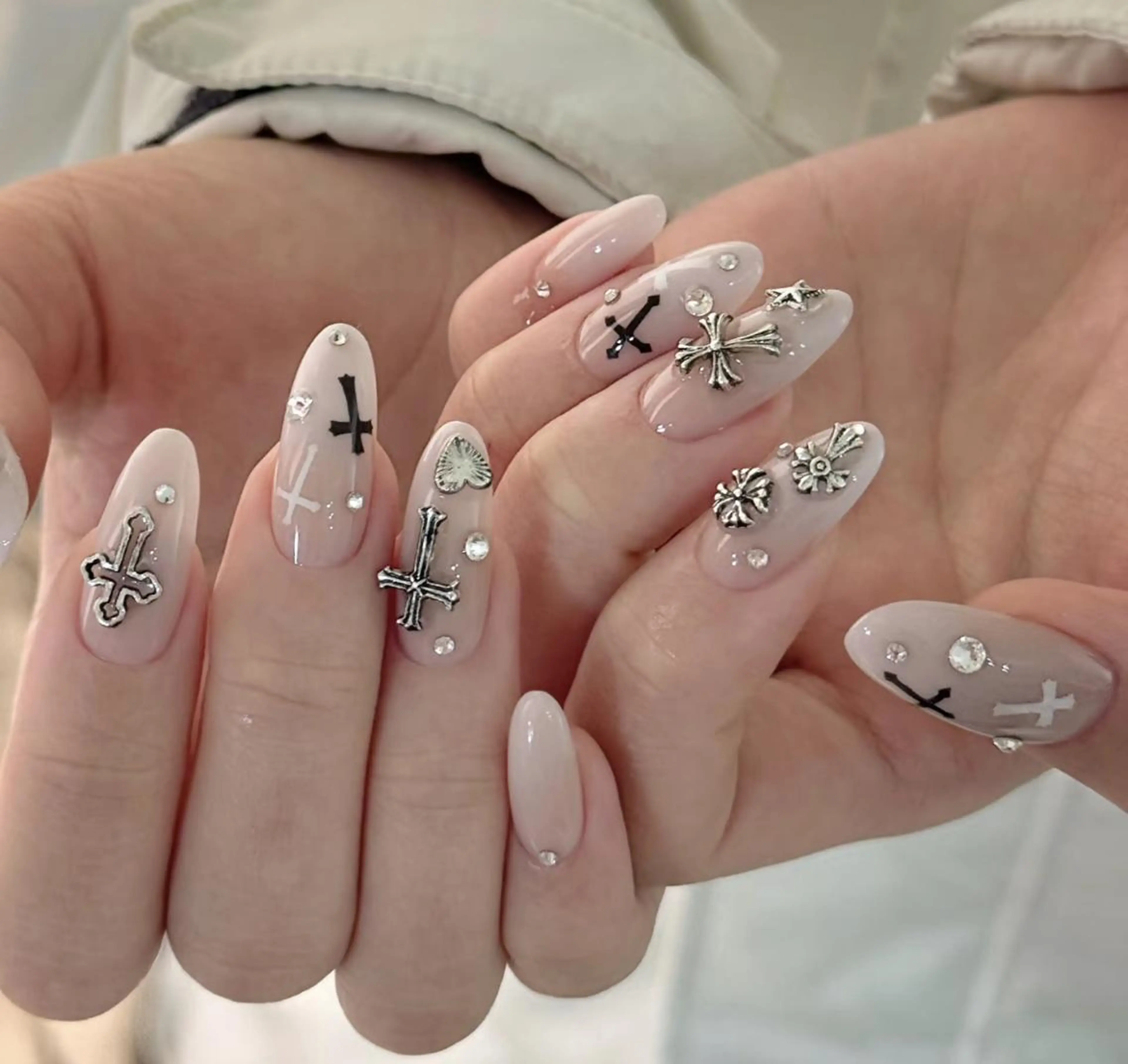 ネイル ハンドネイル 🎀 NaNa_nailのネイルデザイン