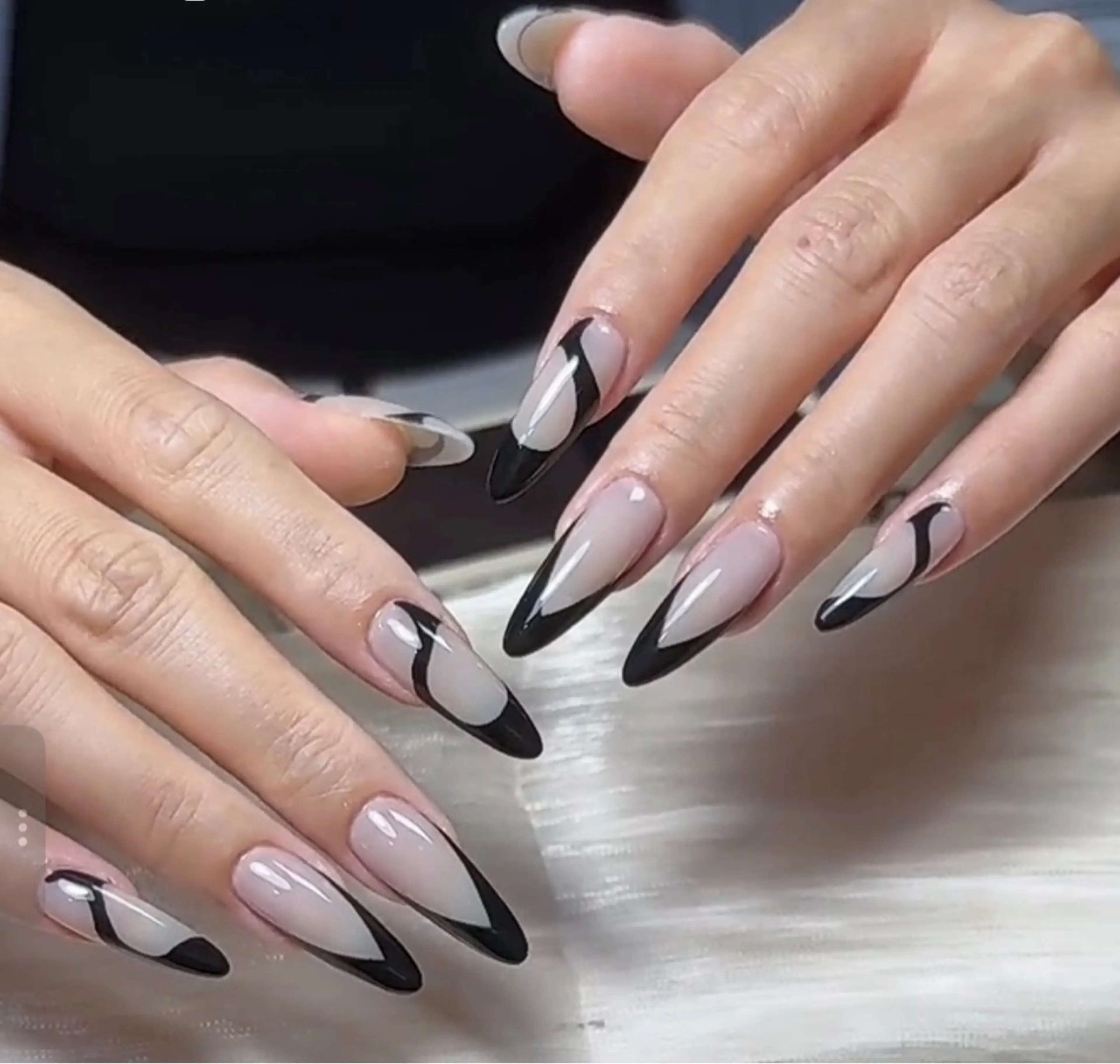 ネイル アニマル柄 べっ甲ネイル ブラウン 成人式 フレンチネイル e llaのネイルデザイン