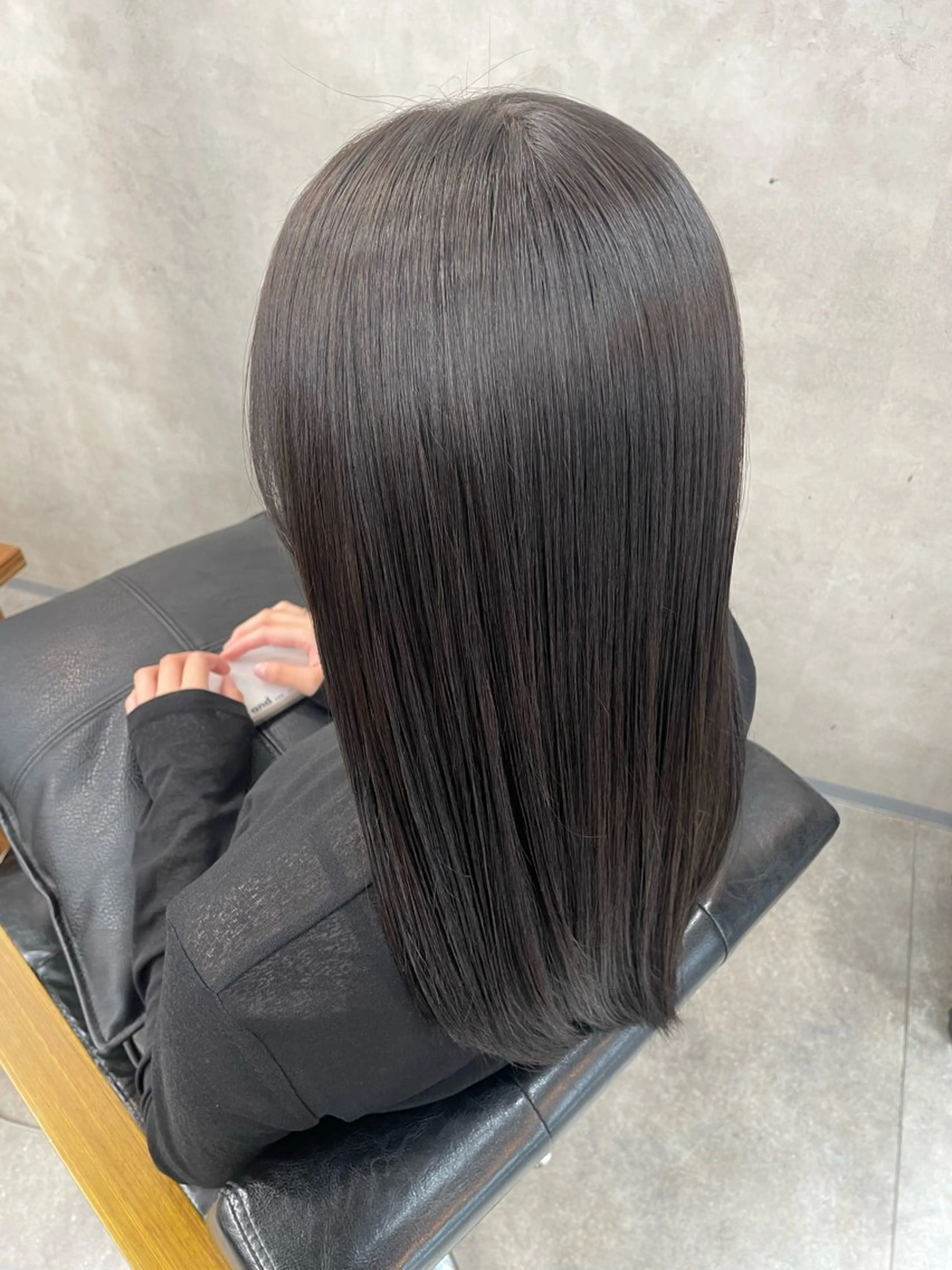 ロング カラー 荒川 桃花のヘアスタイル