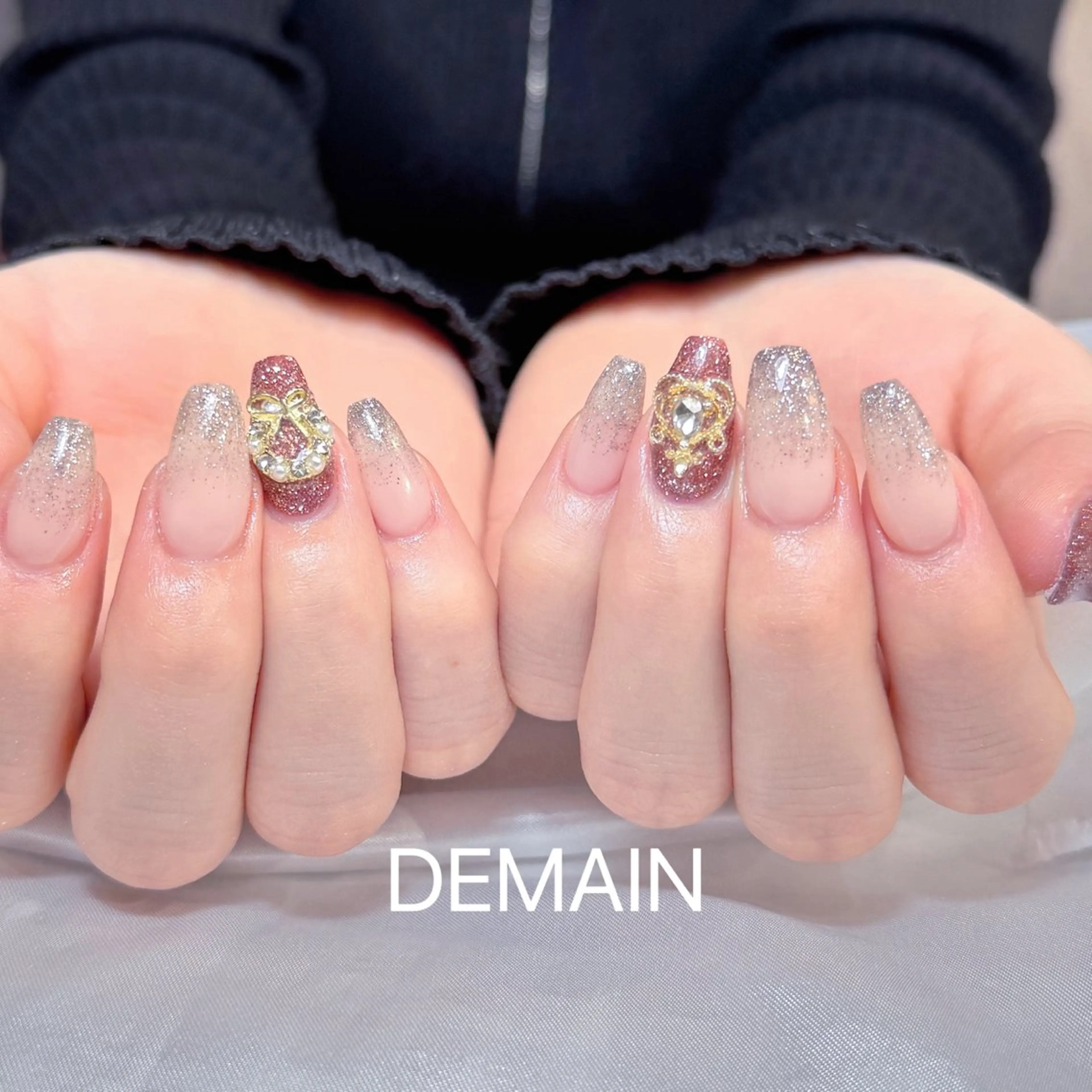 ネイル アートネイル オーロラネイル ガーリー キラキラネイル 韓国ネイル DEMAIN- 🌸のネイルデザイン