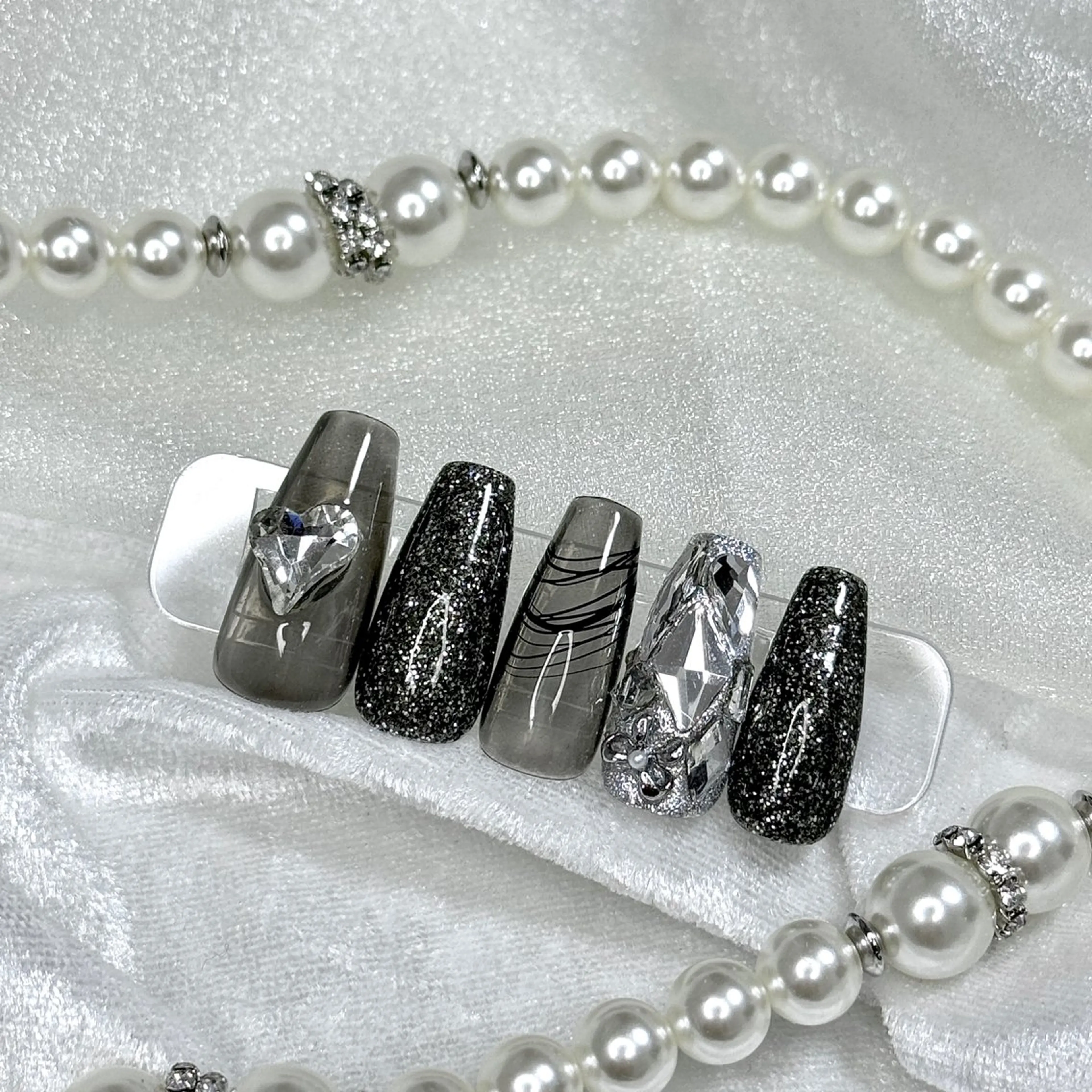 ネイル ハンドネイル Nail salon Lycoris キキのネイルデザイン