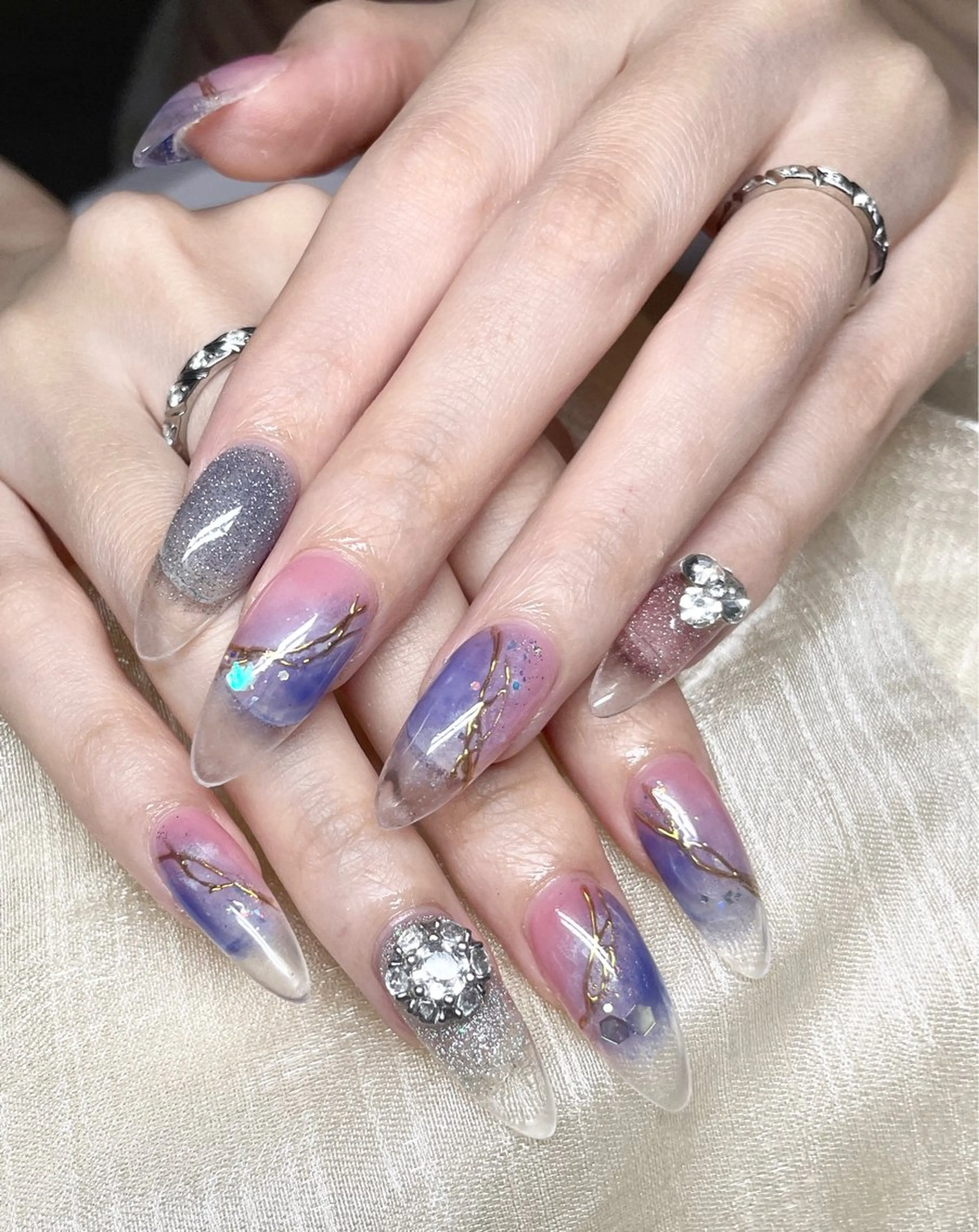 ネイル アヤメネイル 最新チップスカルプのネイルデザイン