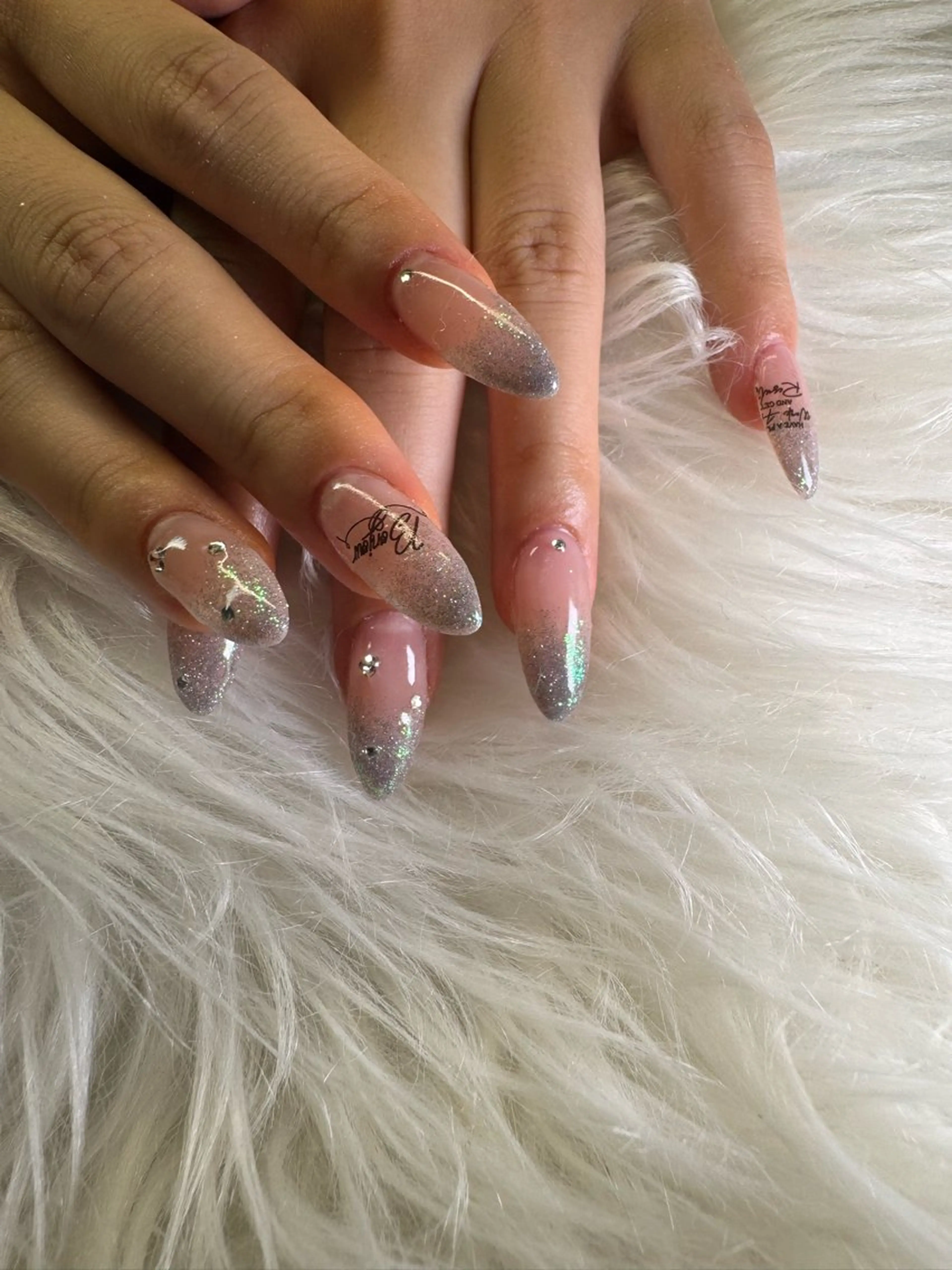 ネイル ハンドネイル YOUTH nails waxing所属・YOUTH natsumiのネイルデザイン