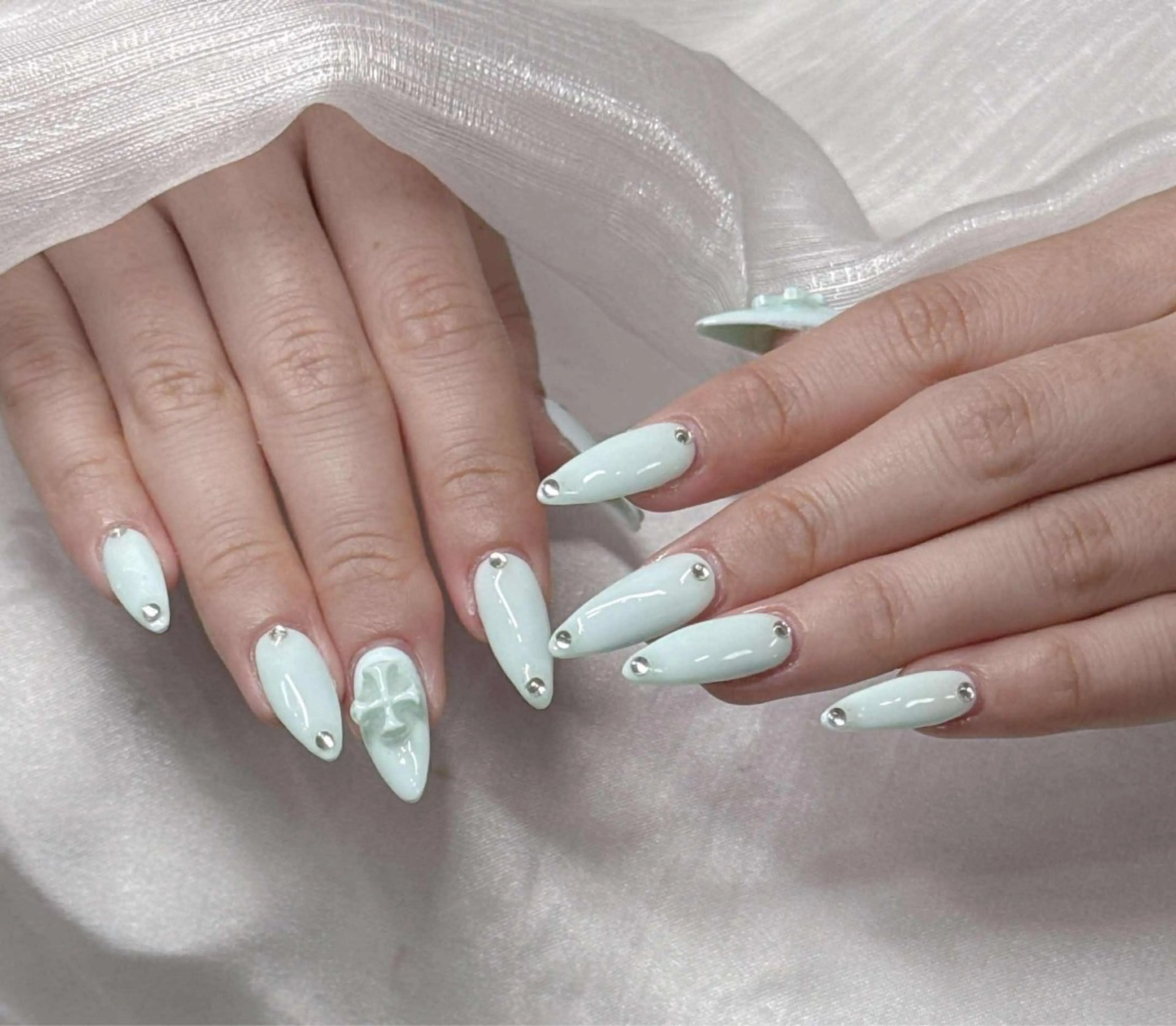 ネイル 長さ出し グラデーション 卒業式 キラキラネイル マグネットネイル ハンドネイル Lee Nailsのネイルデザイン