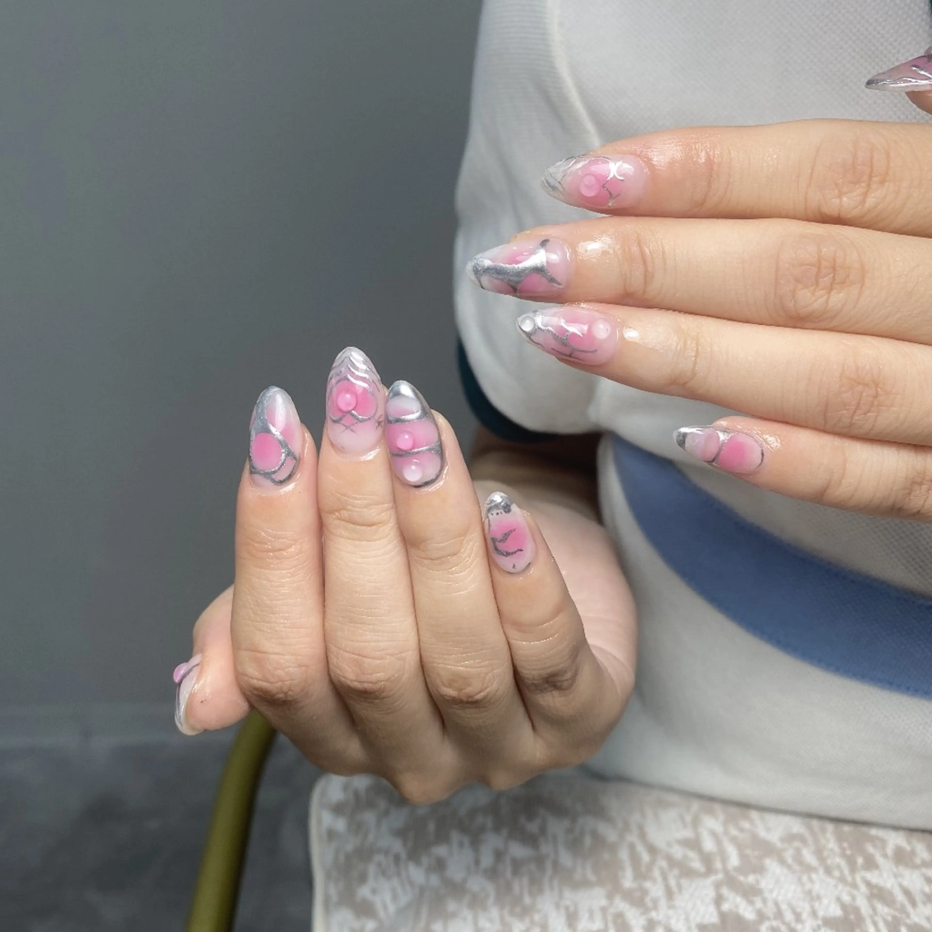 ネイル アートネイル フレンチネイル ジェルネイル ガーリー キラキラネイル ハンドネイル UM Nail Salonのネイルデザイン