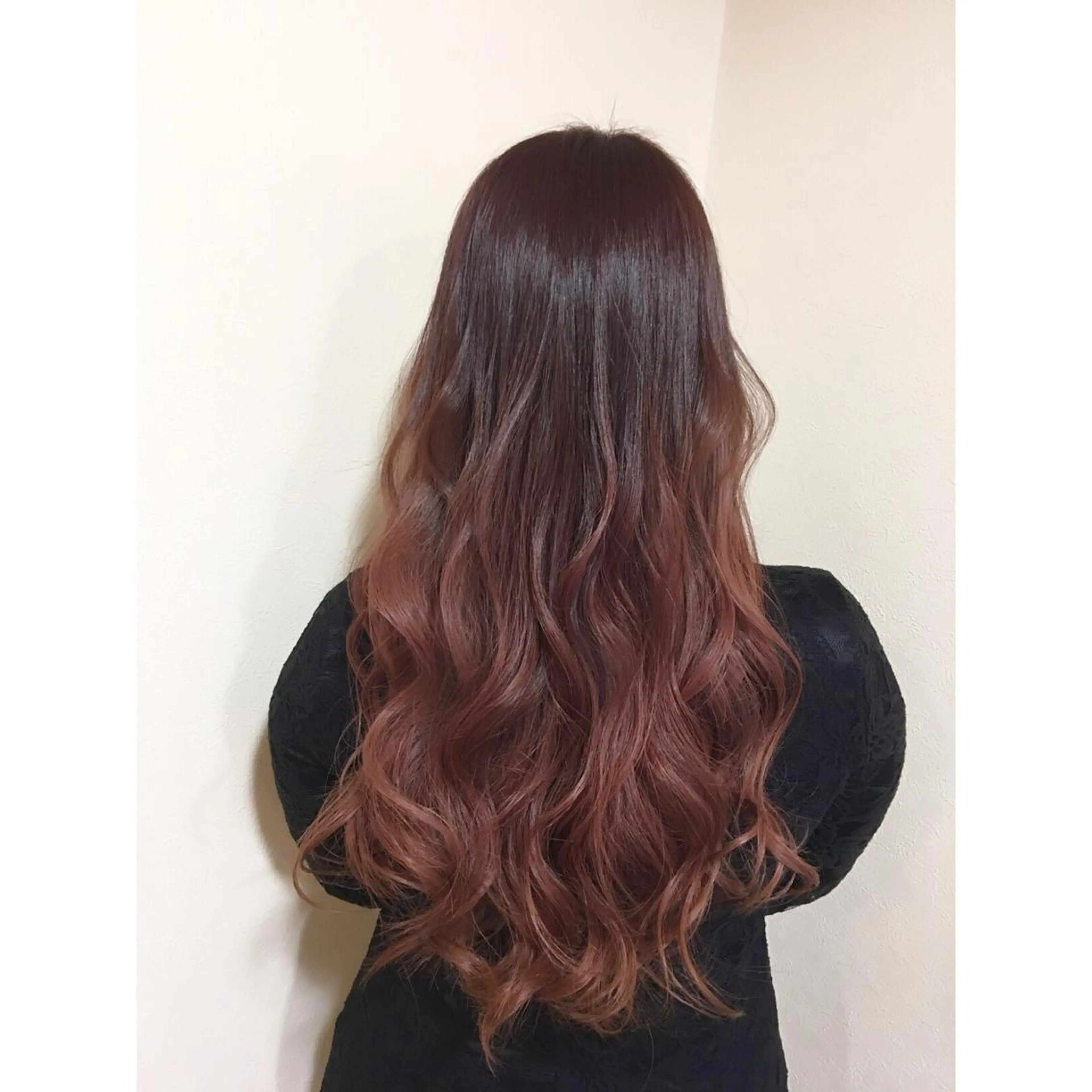 ロング ヤマグチ ヒカルのヘアスタイル