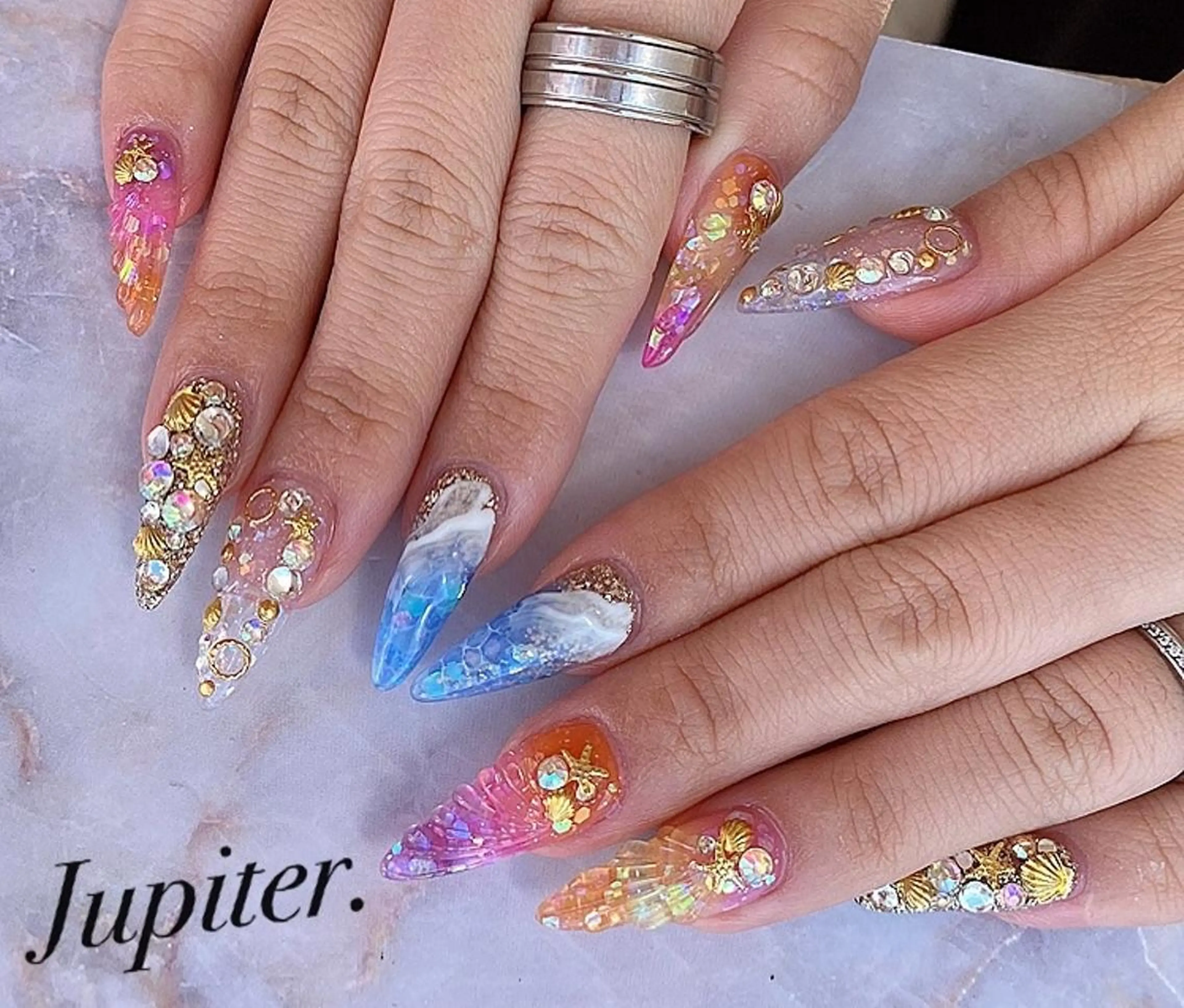 ネイル PrivateSalon Jupiter所属・Jupiter .のネイルデザイン