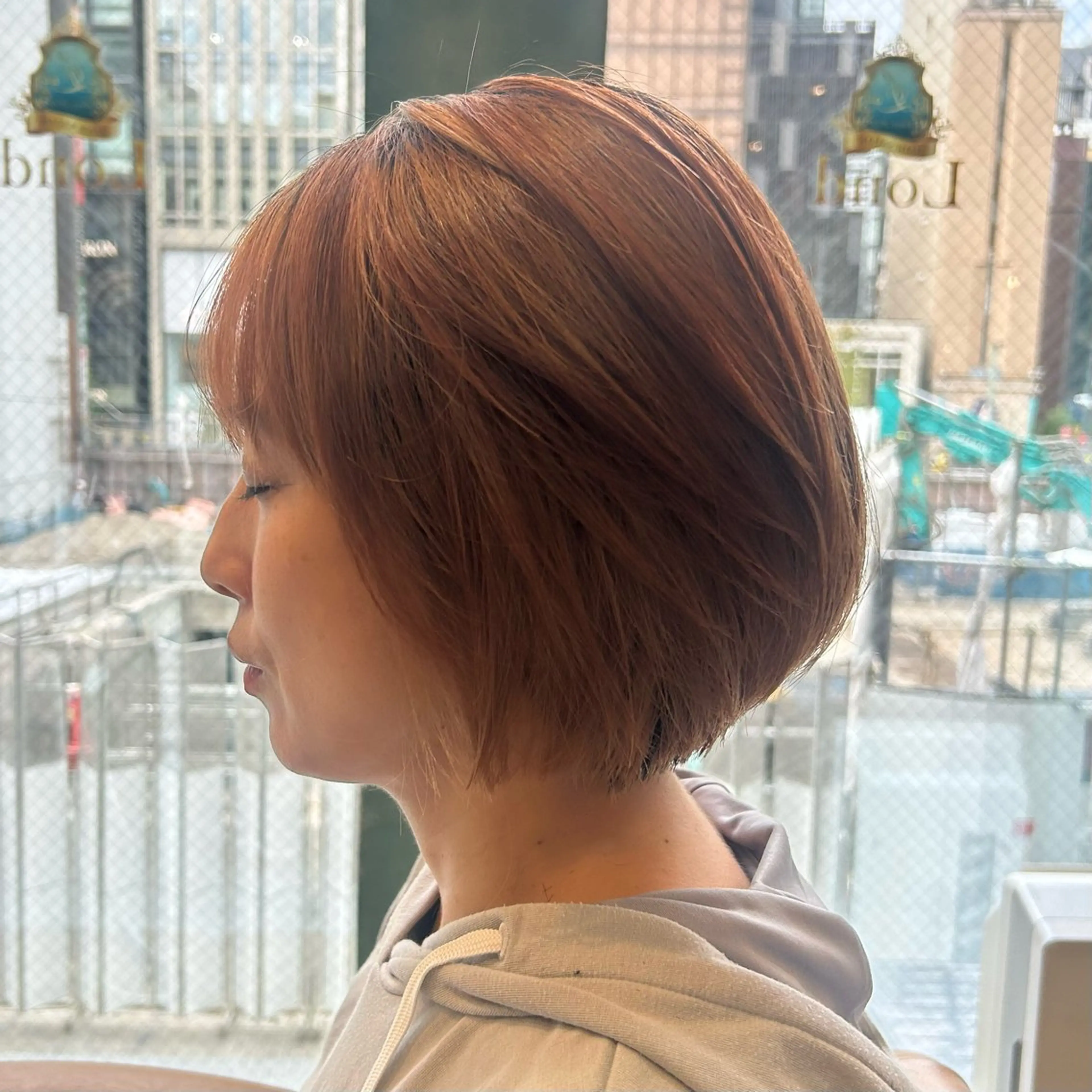 ショート カット Momo/海外ヘア /レイヤー/艶カラーのヘアスタイル