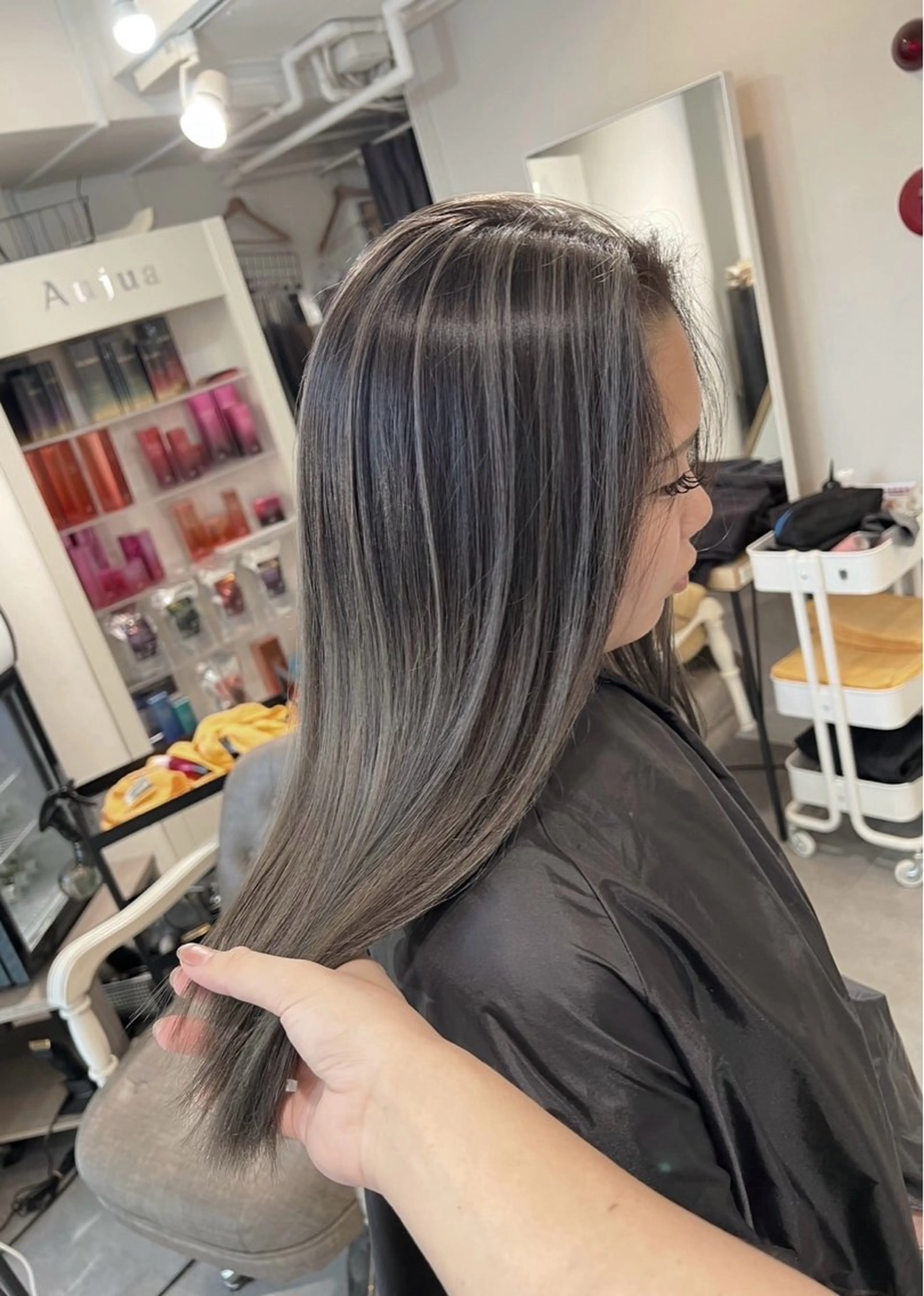 ミディアム カラー バレイヤージュ グレージュ レイヤーカット カット ヘアカラー トリートメント ROBIN所属・指名数No.1 /NAOYAのヘアスタイル