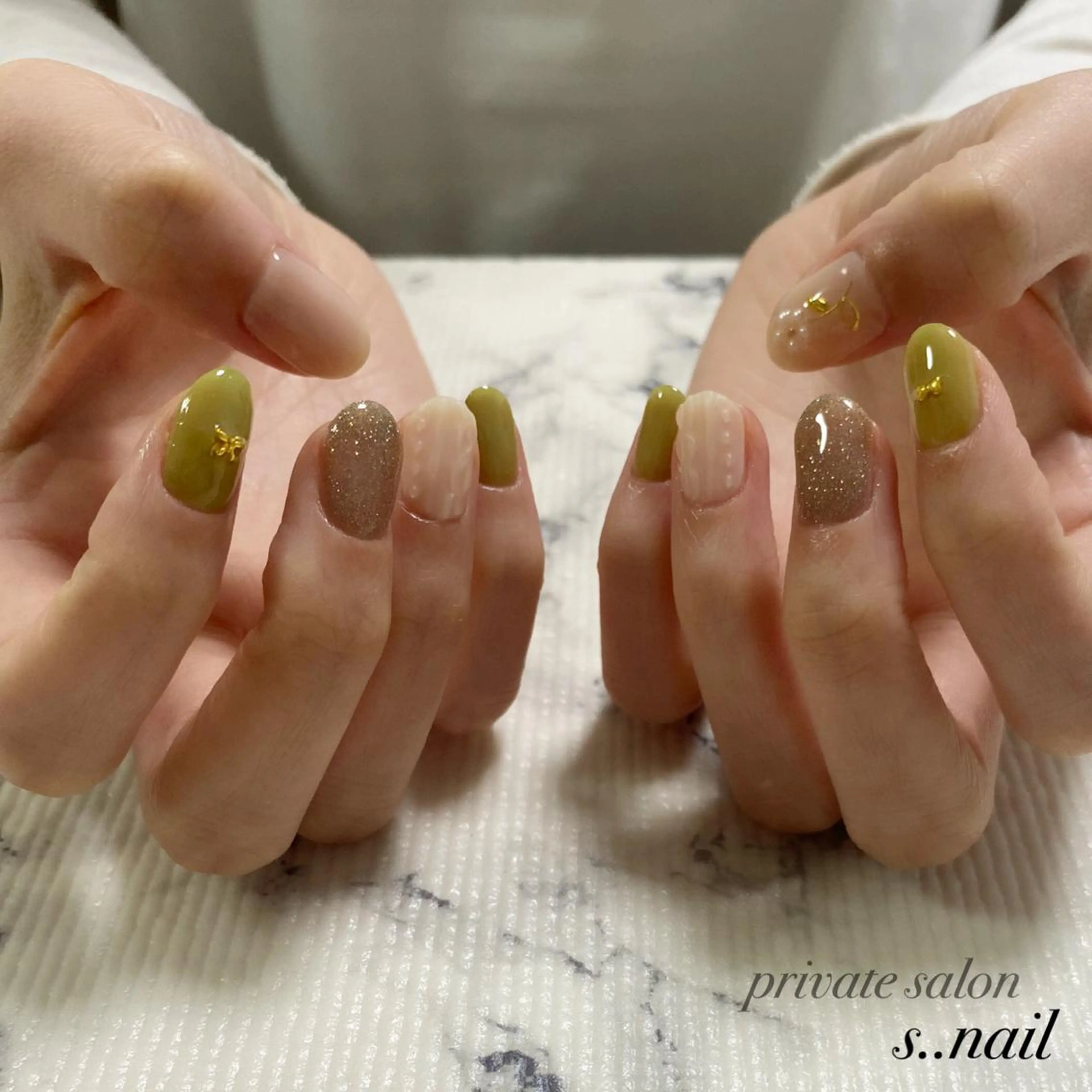 ネイル グリーン ハンドネイル フットネイル s..nail / MORITAのネイルデザイン