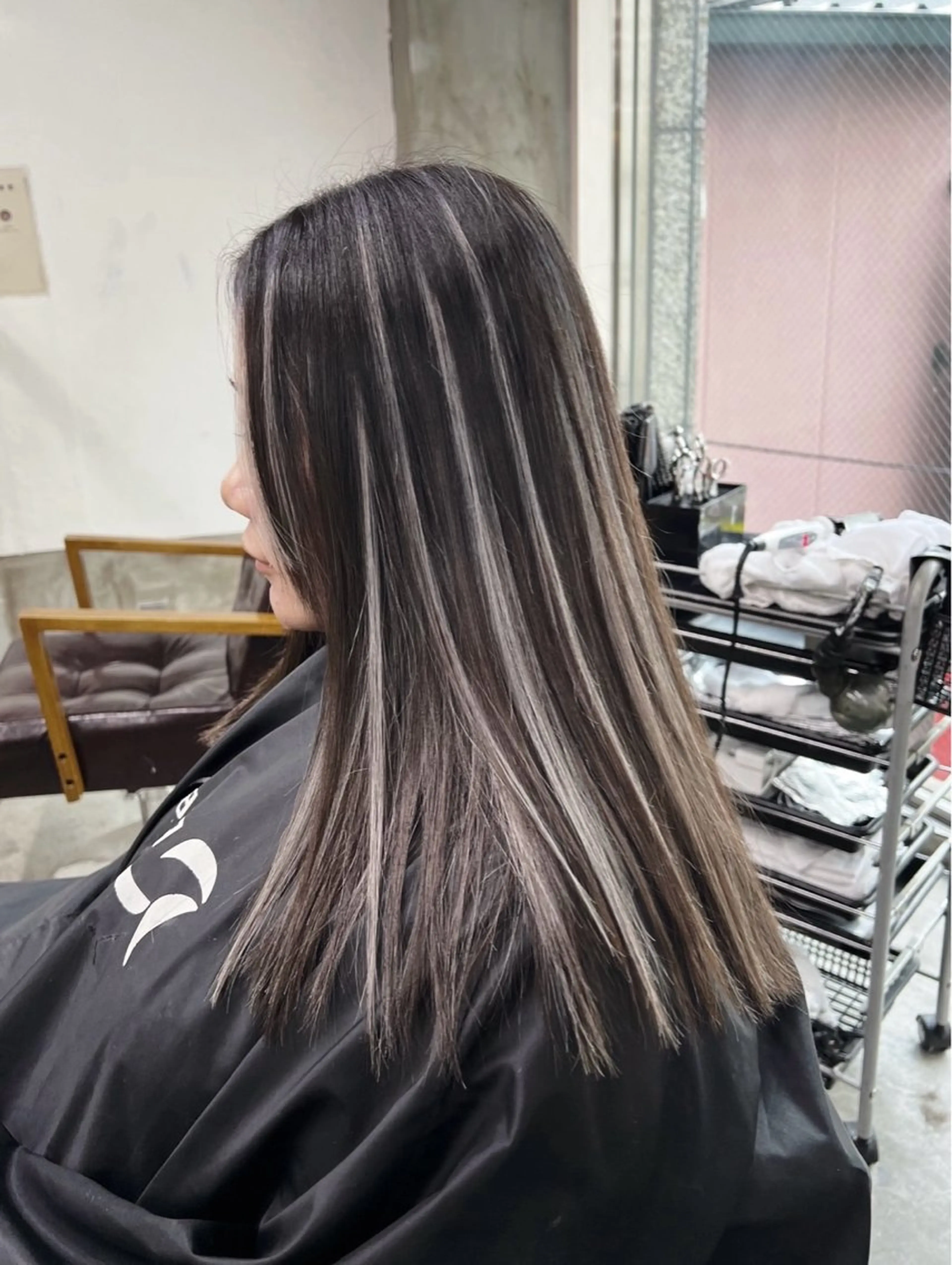 セミロング カラー ダークグレー ダークグレージュ グレージュ ハイライトカラー ハイライト ヘアカラー トリートメント ROBIN所属・指名数No.1 /NAOYAのヘアスタイル