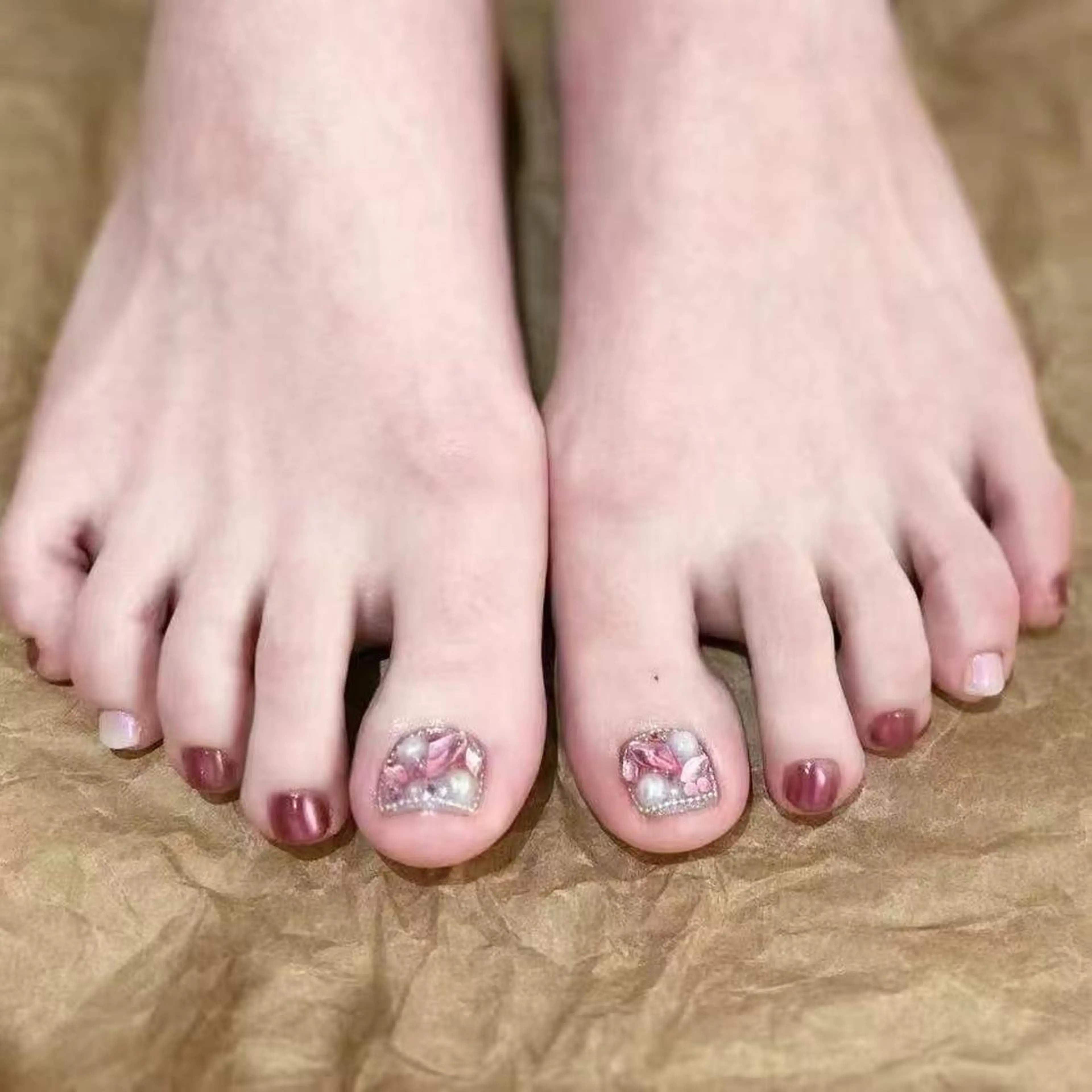 ネイル アートネイル オーロラネイル ガーリー キラキラネイル 韓国ネイル フットネイル DIAMOND 💅のネイルデザイン