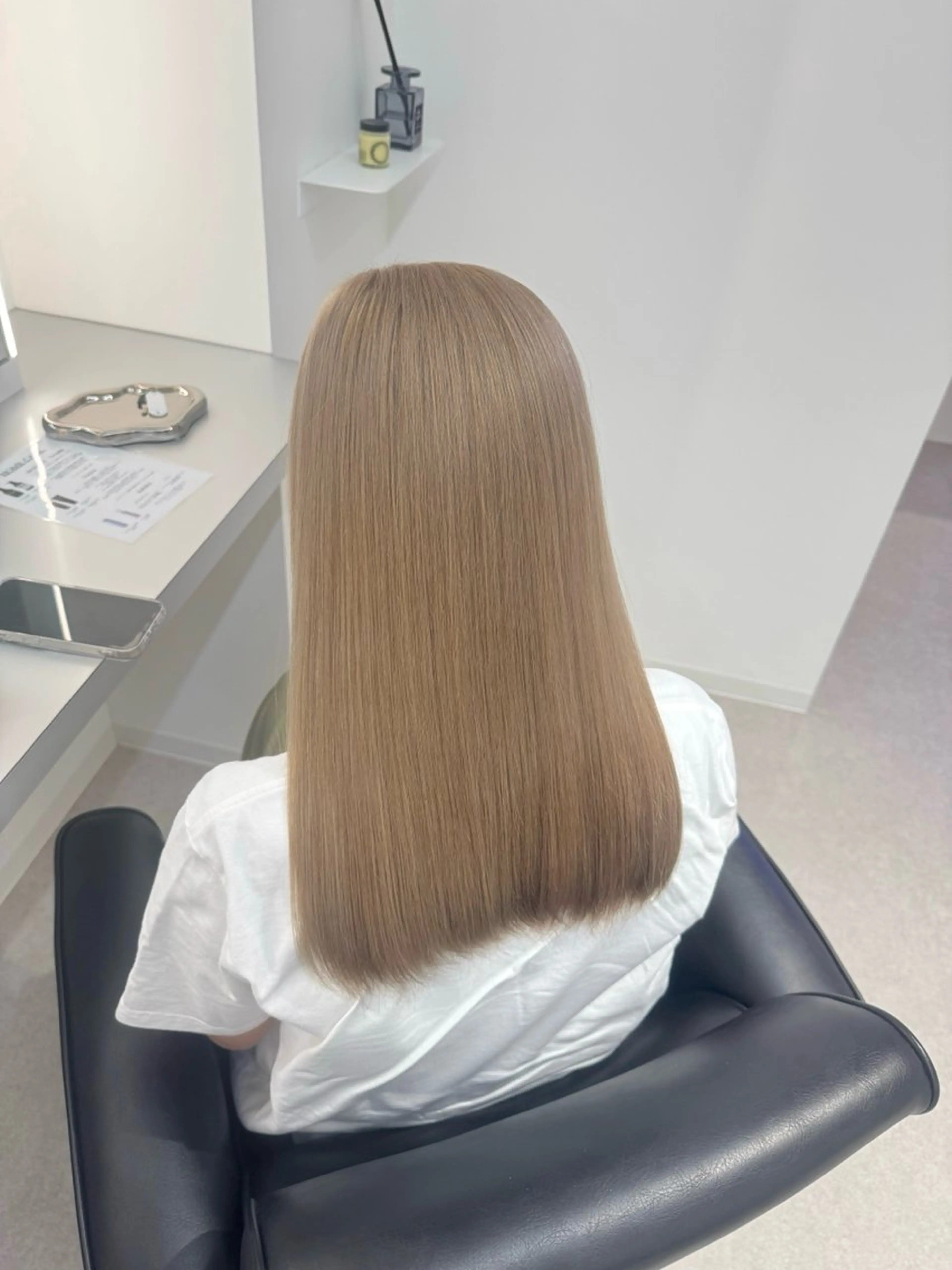 セミロング カラー ヘアカラー トリートメント ブリーチ/艶カラー 💎koharu💎のヘアスタイル