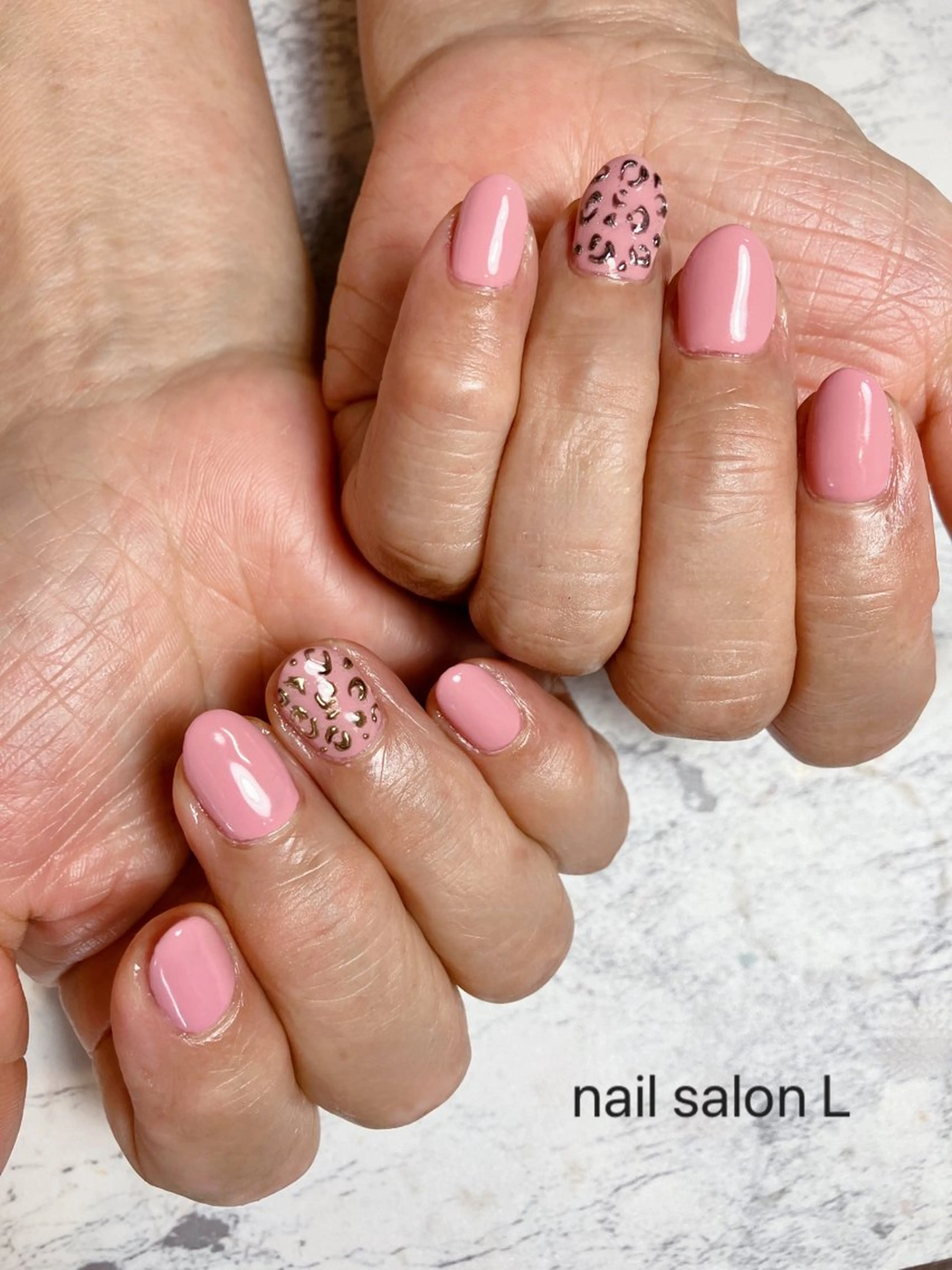 ネイル ミラーネイル ハンドネイル 吉川市 ネイルサロンLのネイルデザイン