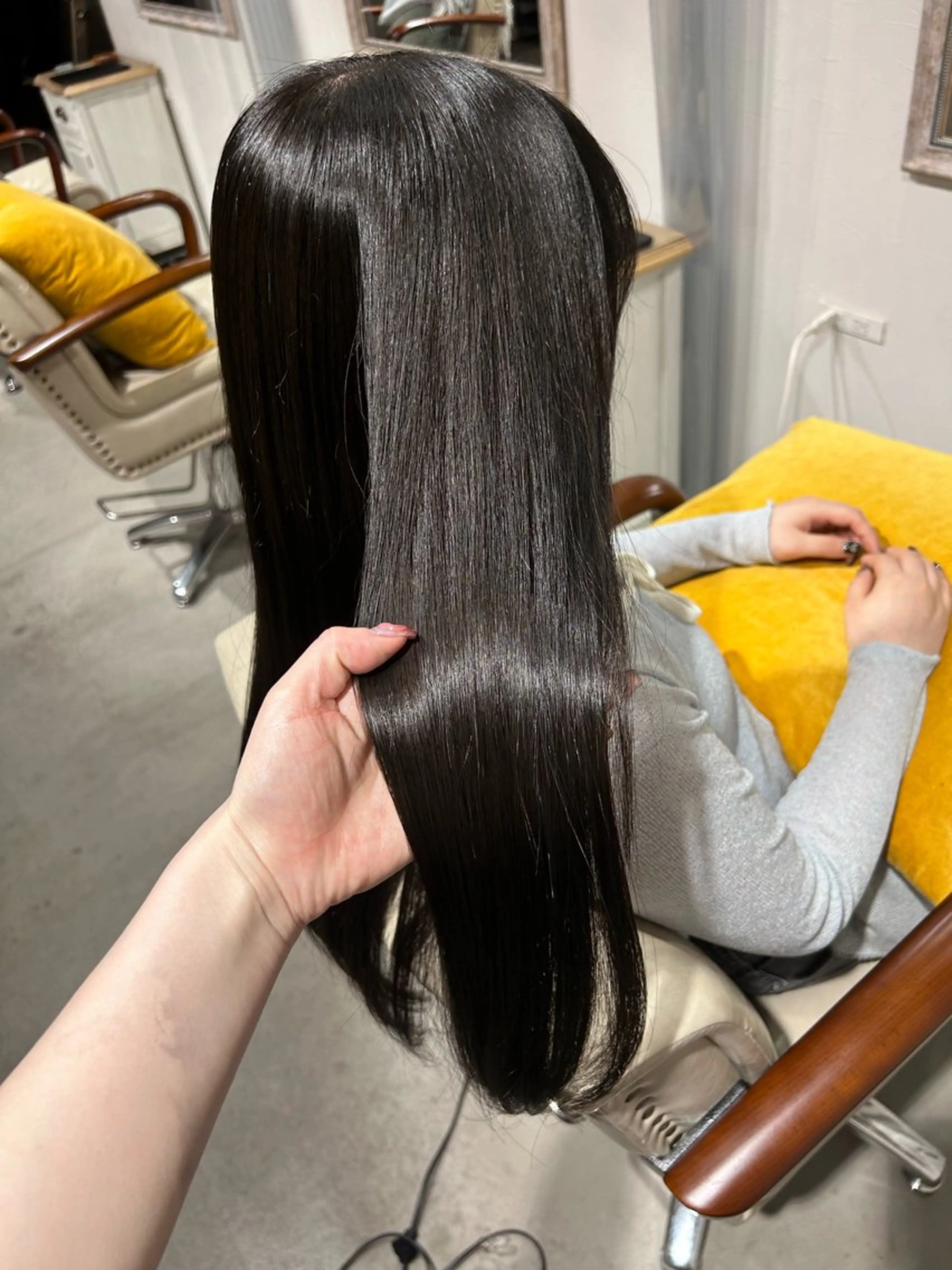 ロング パープルカラー ambiente所属・瀬川 夏緒のヘアスタイル