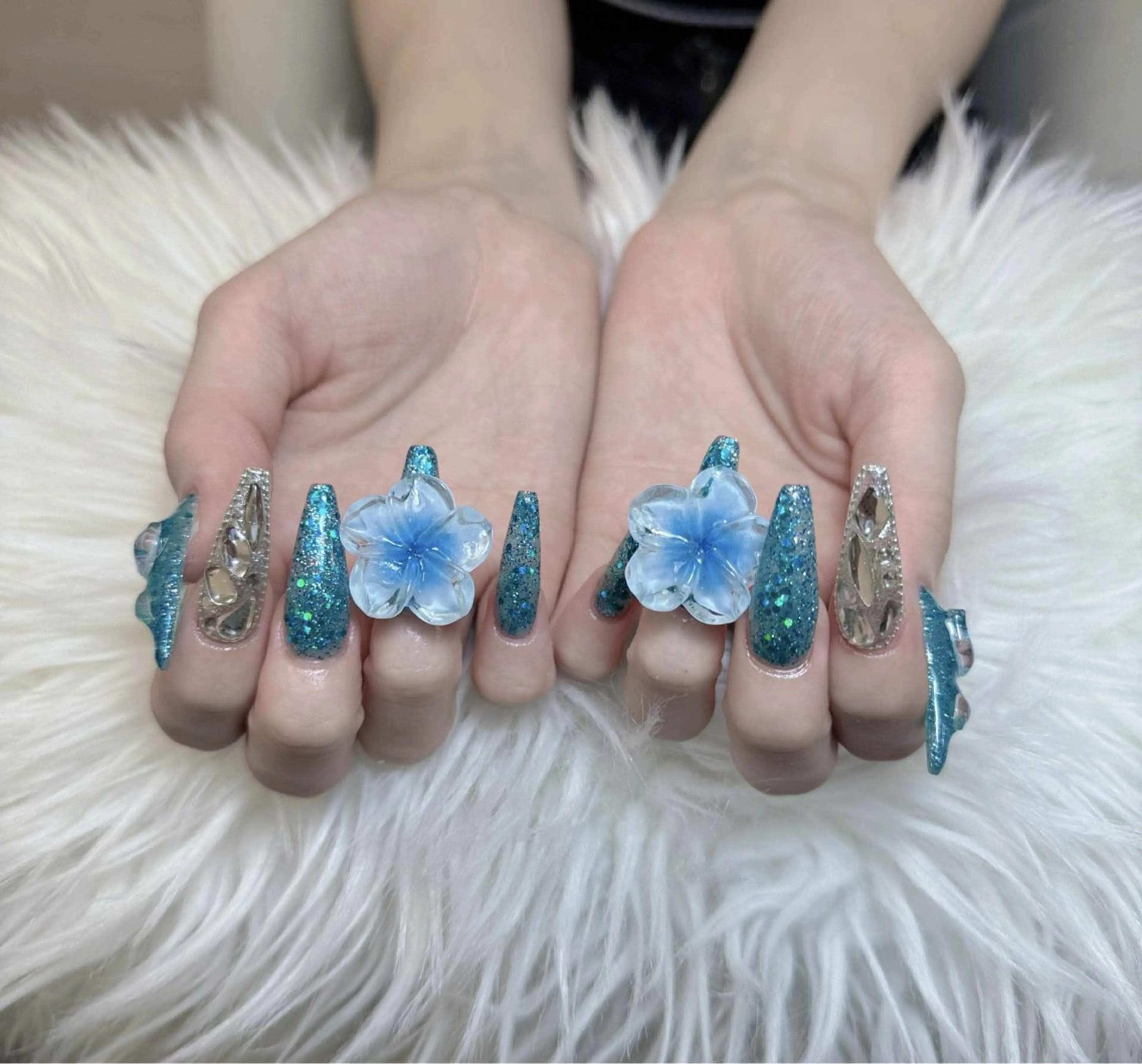 ネイル ハンドネイル ハンドケア Anh Nail 歌舞伎町のネイルデザイン