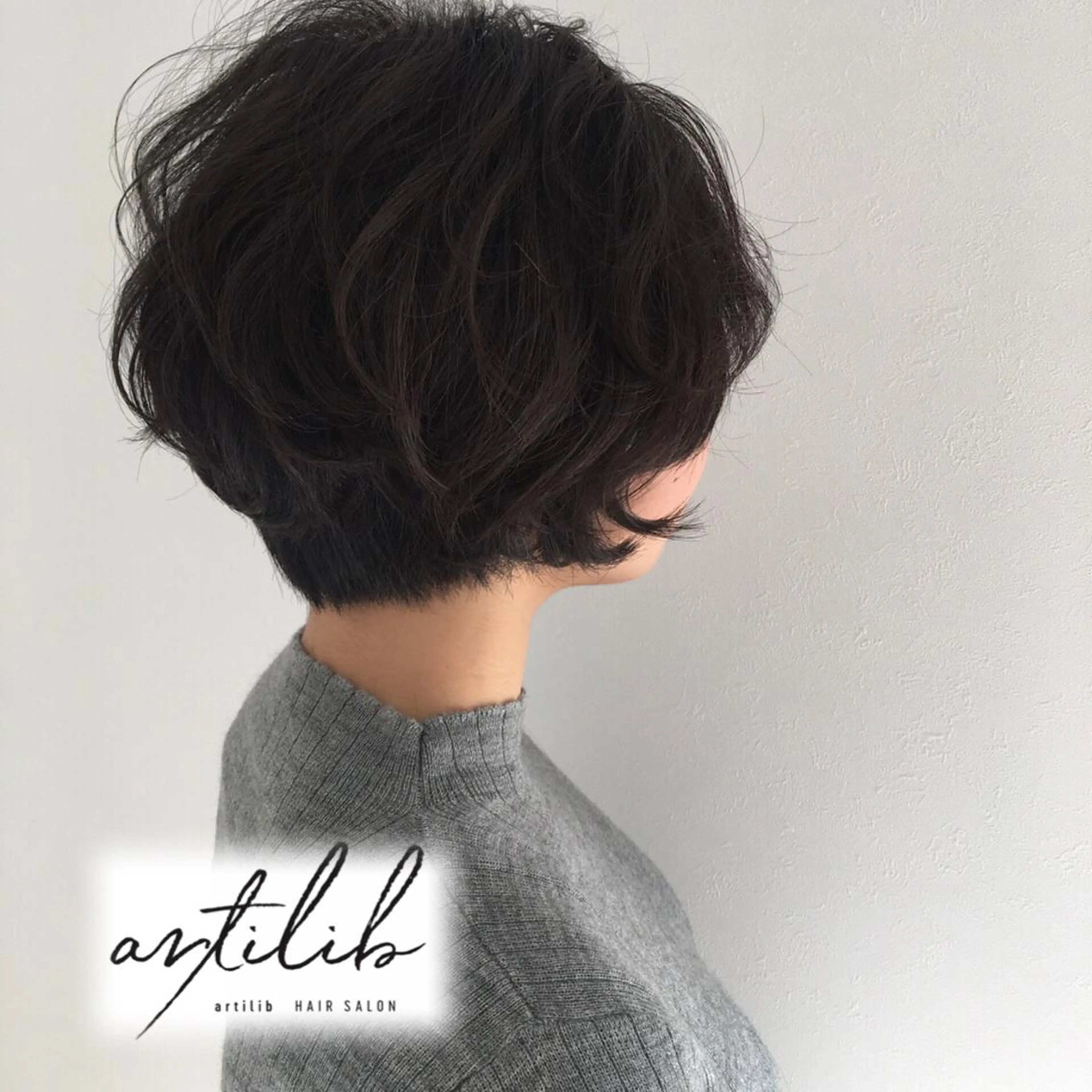 ショート カラー ヘアアレンジ 切りっぱなしボブ ショートボブ アディクシーカラー アクアカラー 透明感カラー SHO担当髪質改善 東加古川アーティブのヘアスタイル