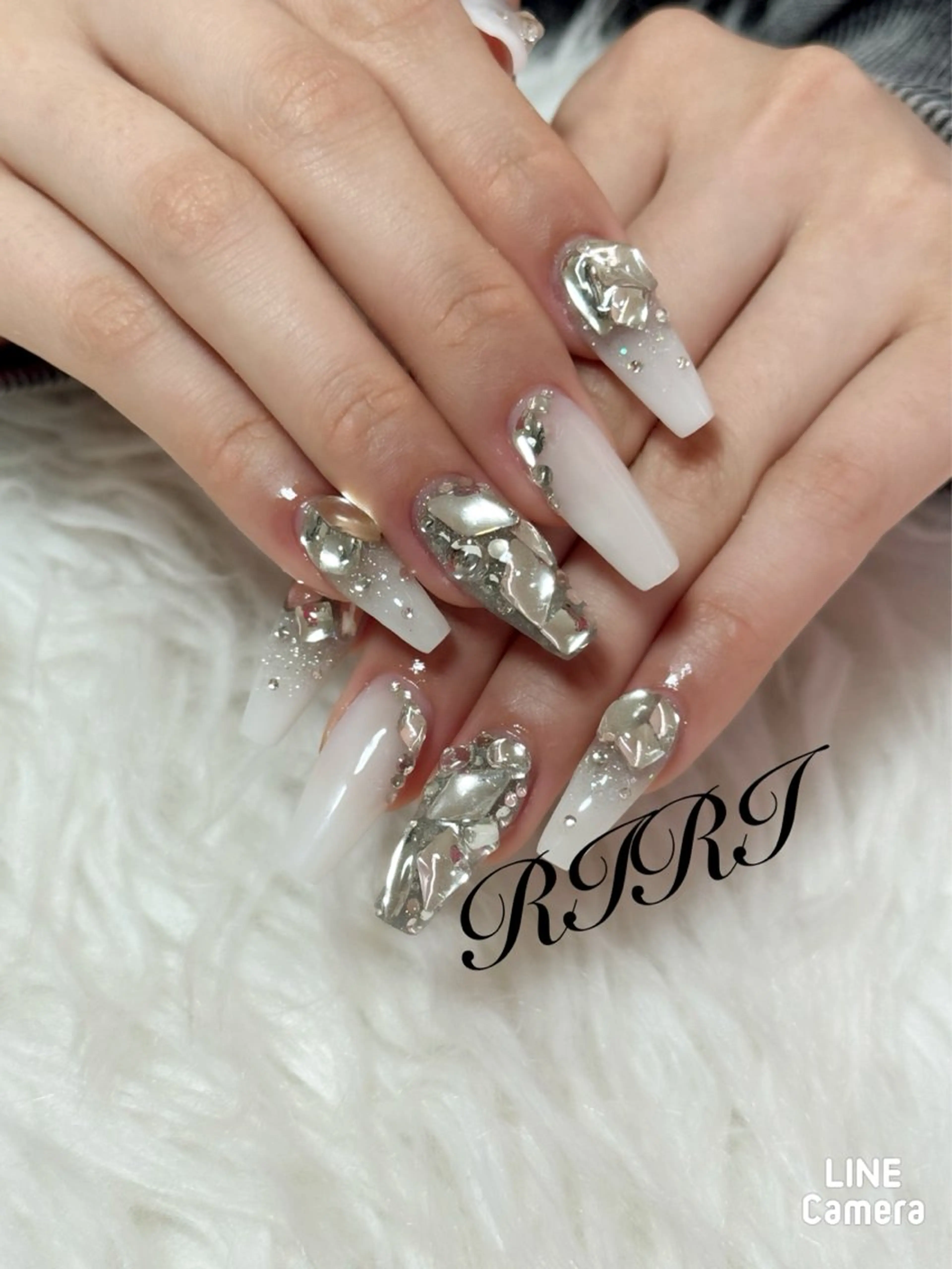 ネイル フラッシュネイル ジェルネイル ロングネイル スカルプネイル シンプルネイル ハンドネイル riri オーナーのネイルデザイン