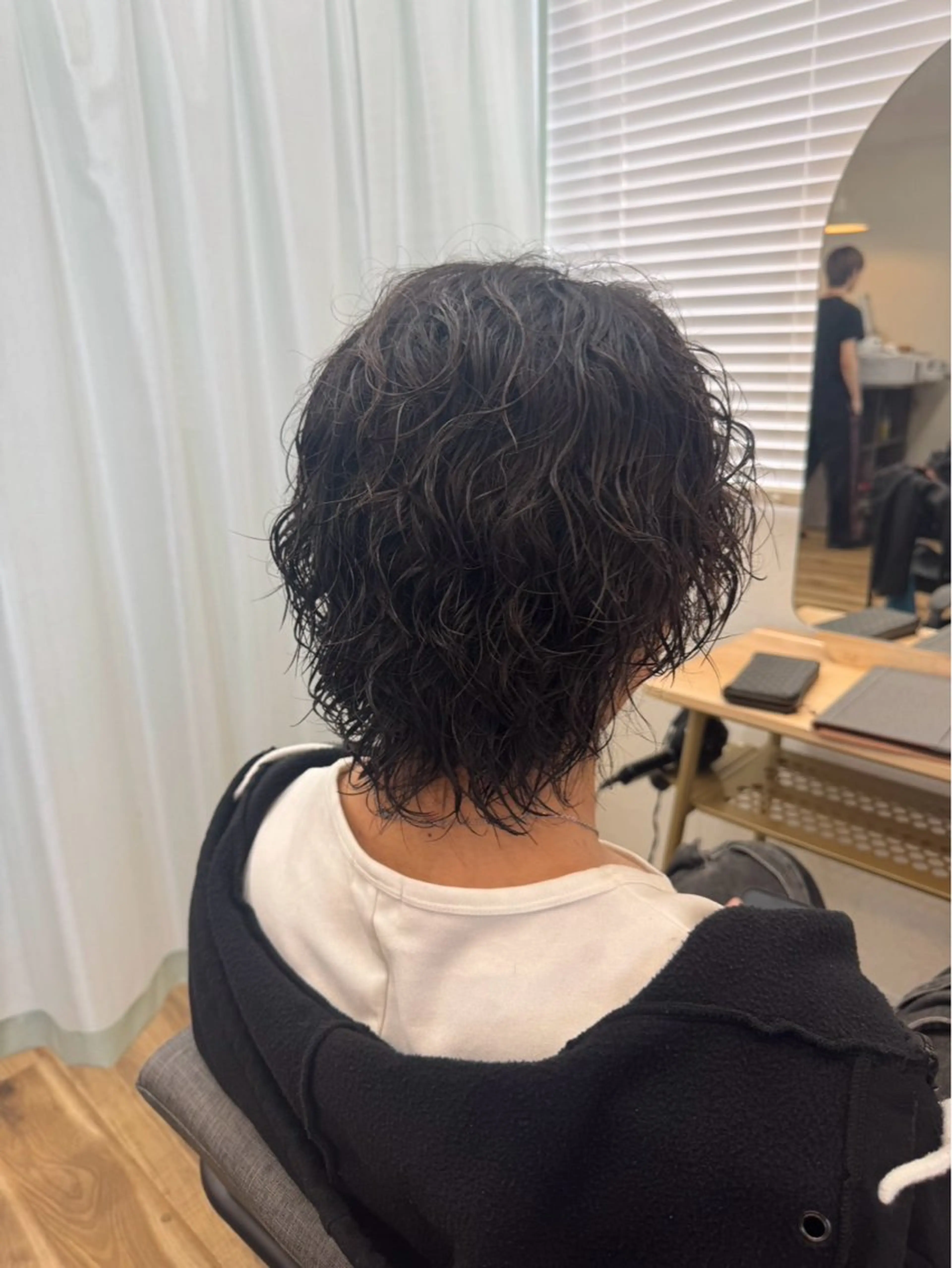 ミディアム 古谷 礼穏のヘアスタイル