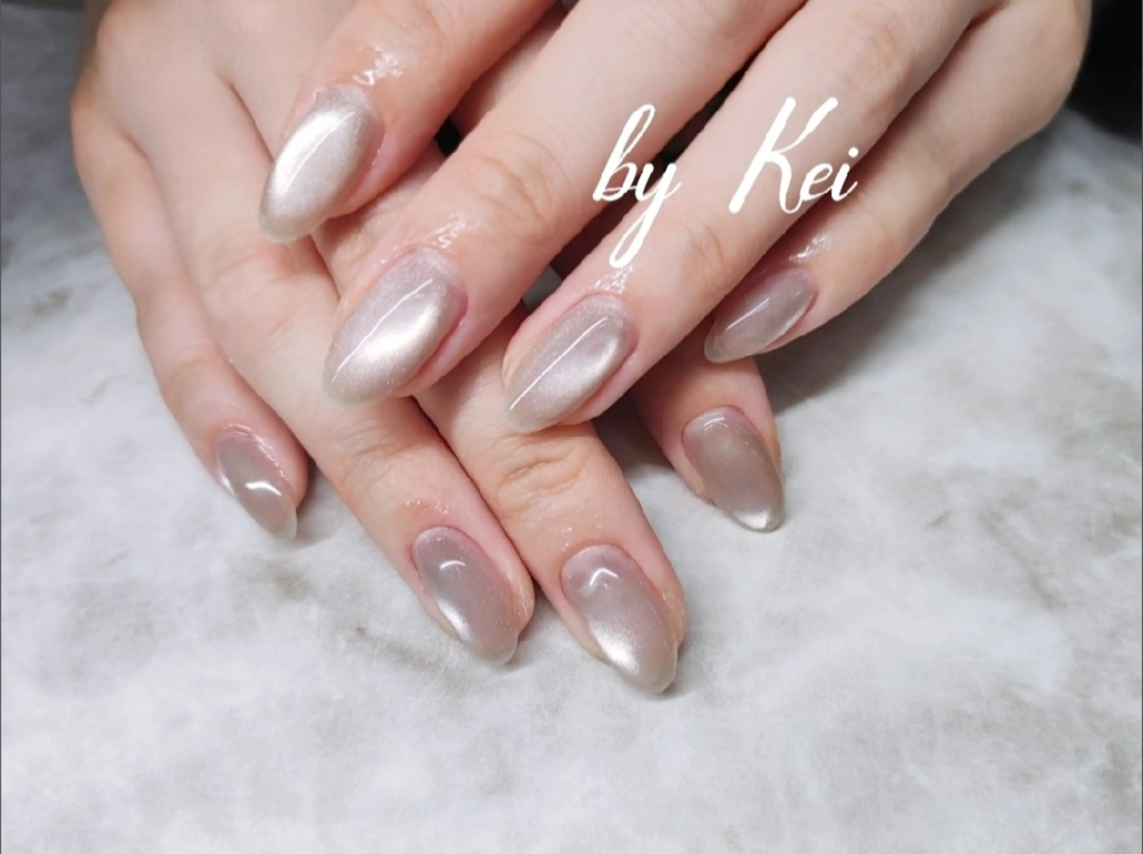 マグネットネイル1色　200以上の色から選ぶの写真