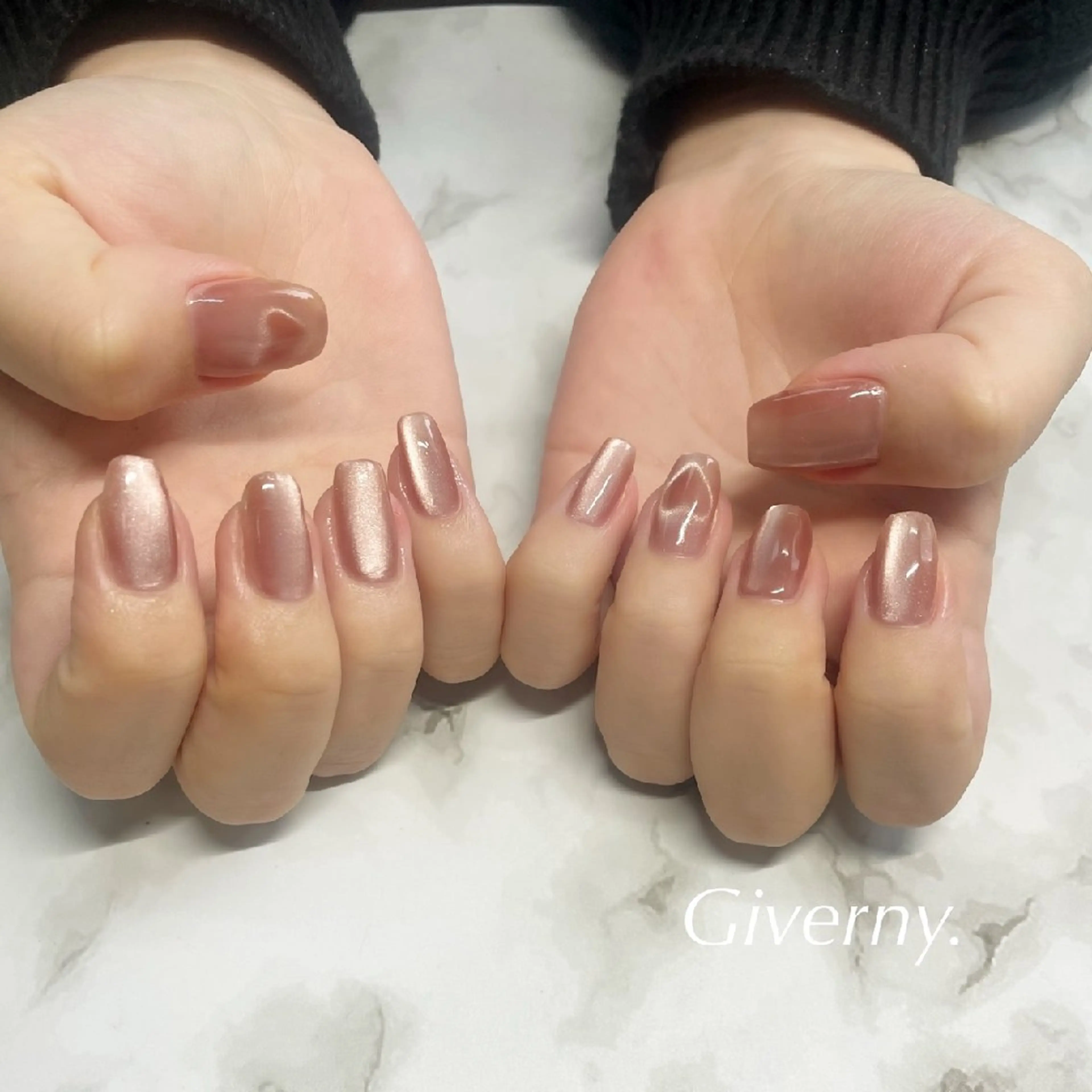 ネイル マグネットネイル ハンドネイル Giverny .のネイルデザイン