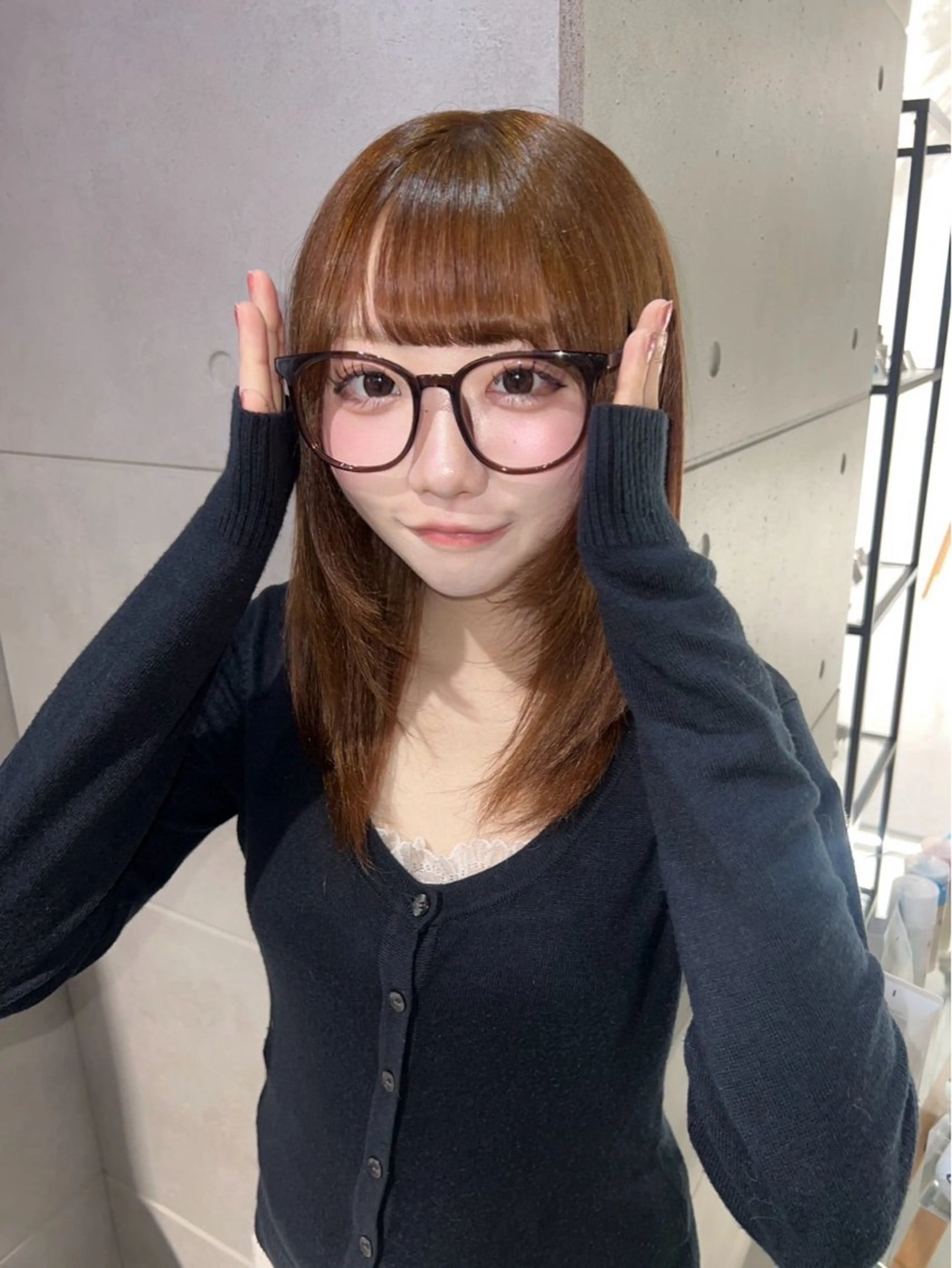 ミディアム ヘアカラー AIRA/ブリーチ /透明感カラーのヘアスタイル