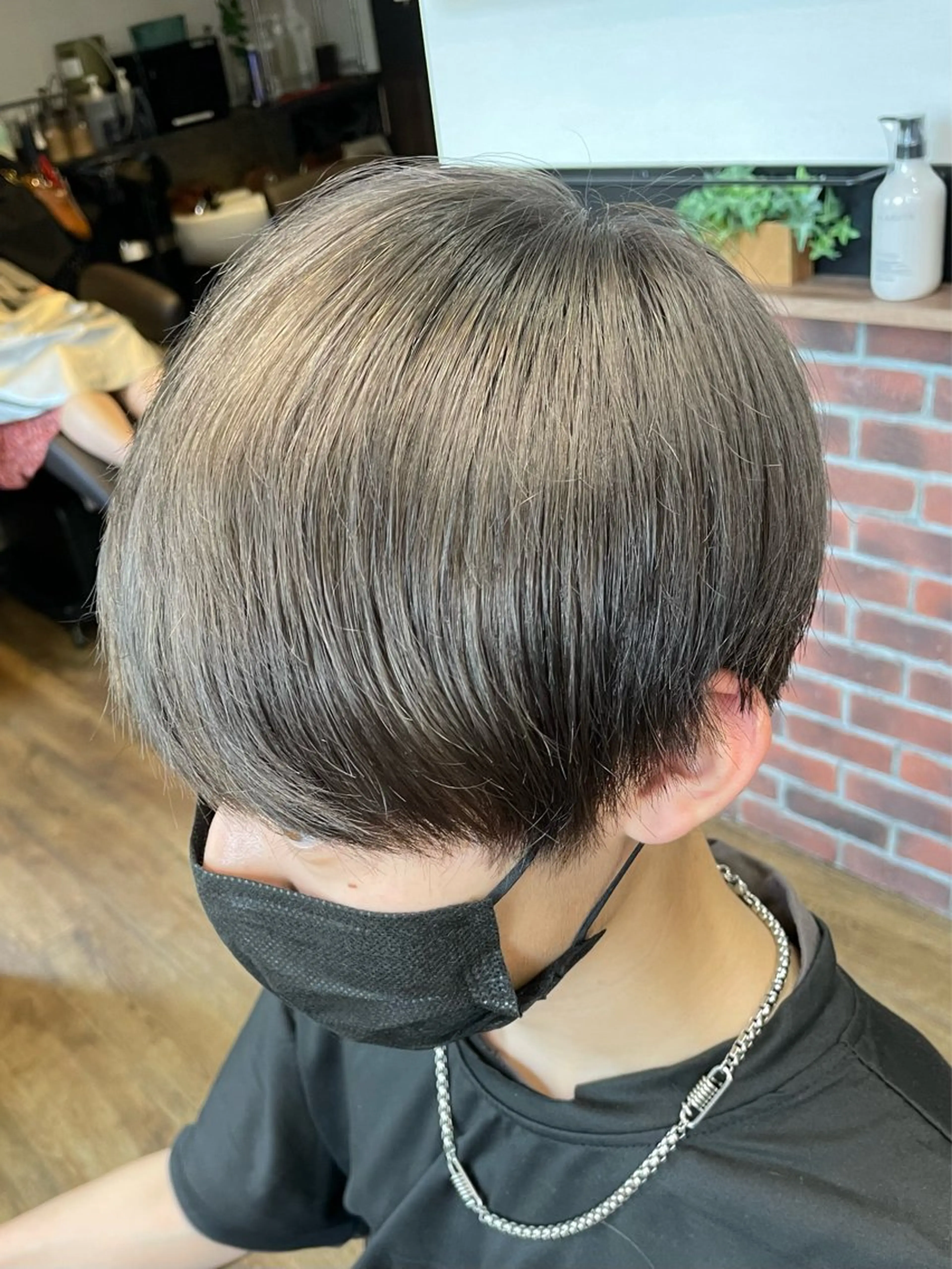 ショート カラー メンズ 佐藤 栄輔のヘアスタイル