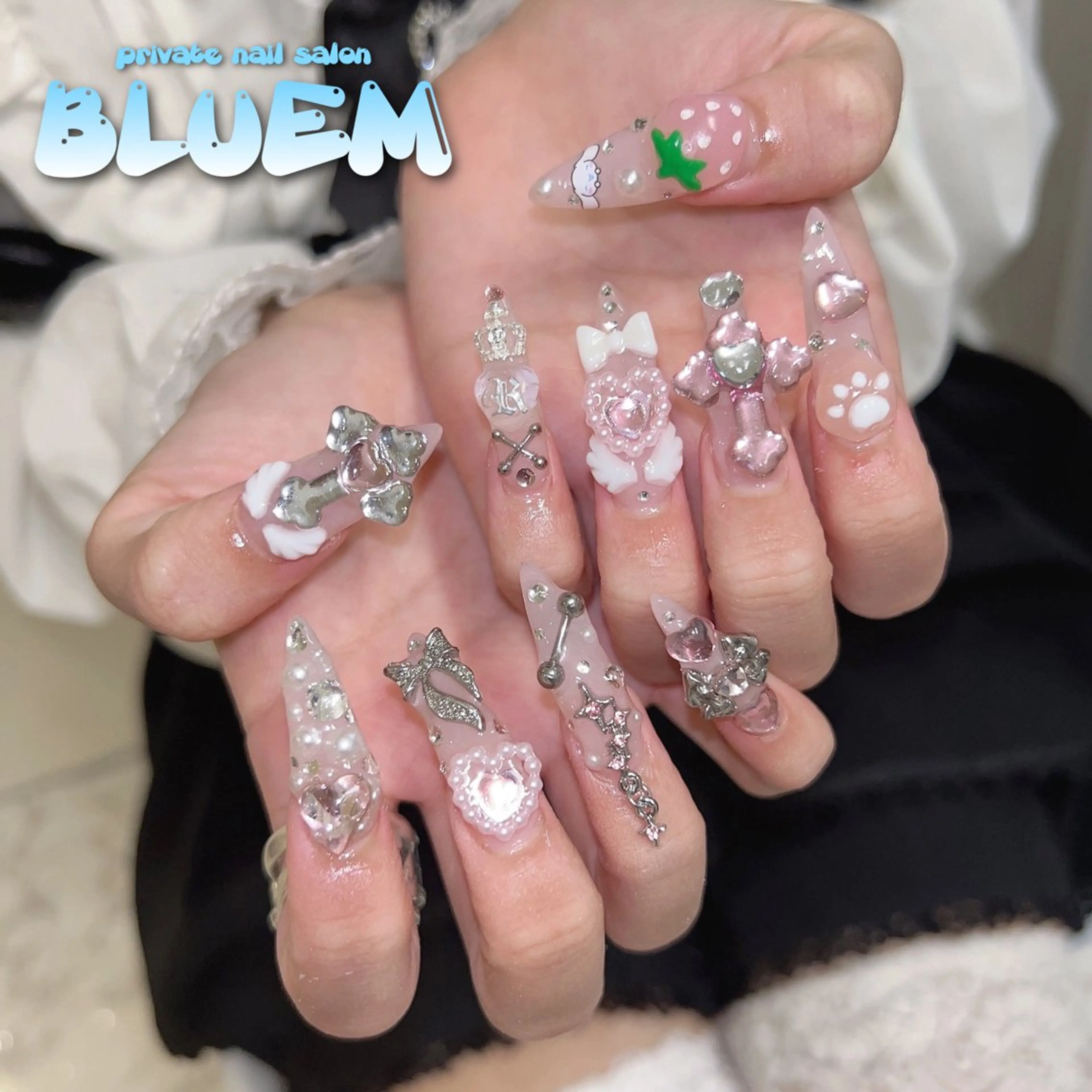 ネイル ハンドネイル BLUEM なな🐶のネイルデザイン