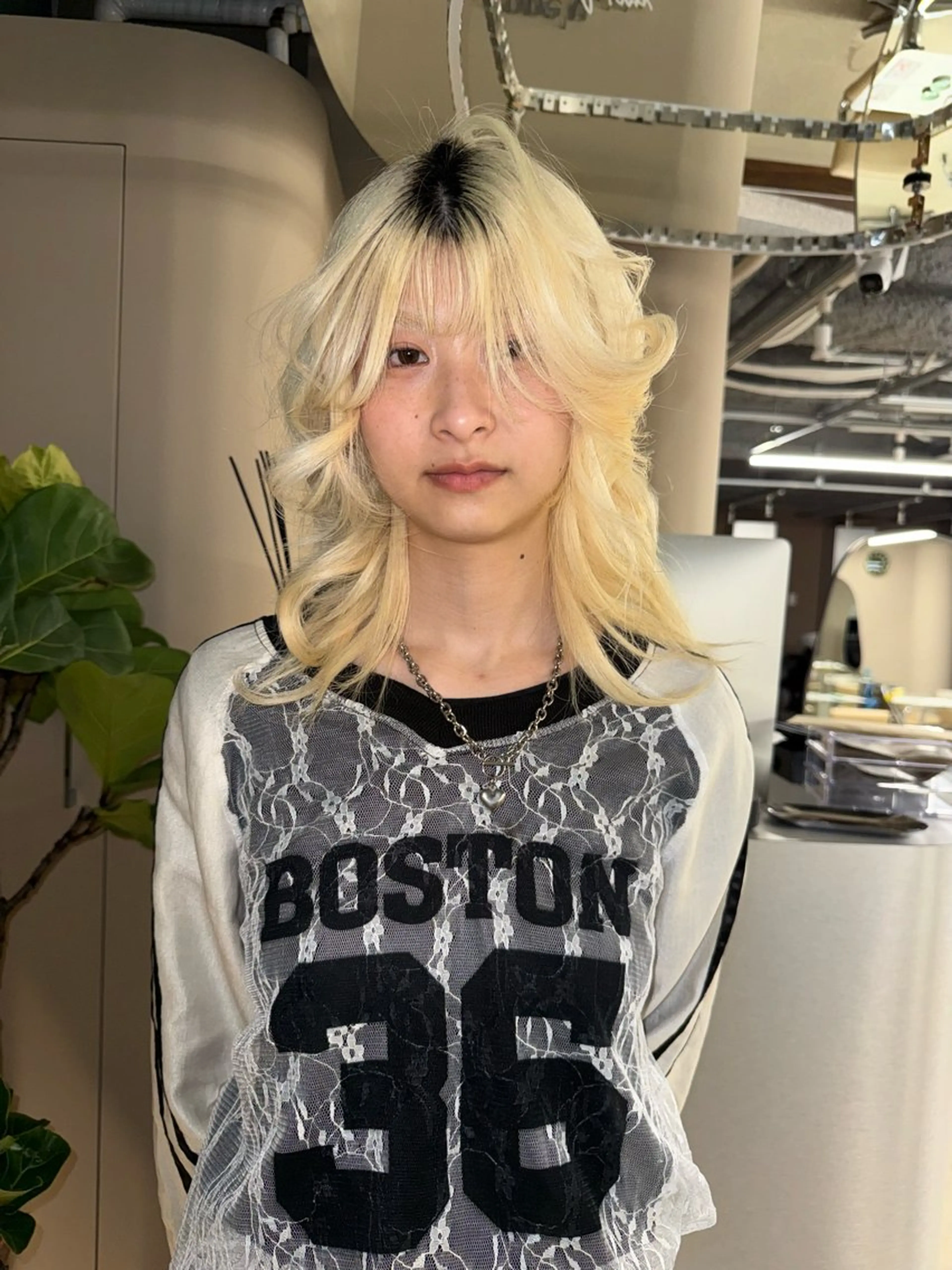 ミディアム カラー ヘアカラー ハイトーン/梅田 ルーツカラー/しんのヘアスタイル