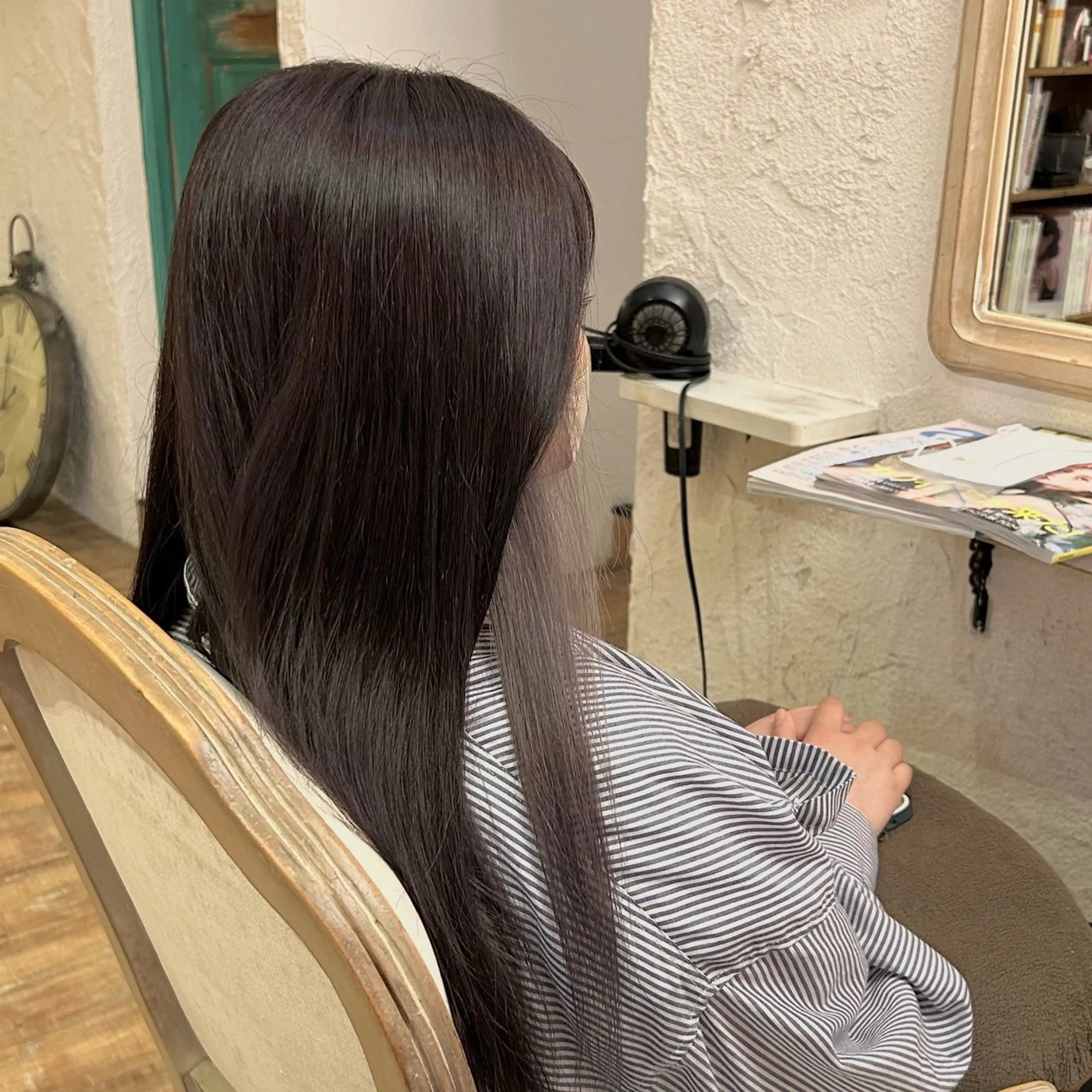 カラー 菅野 七海のヘアスタイル