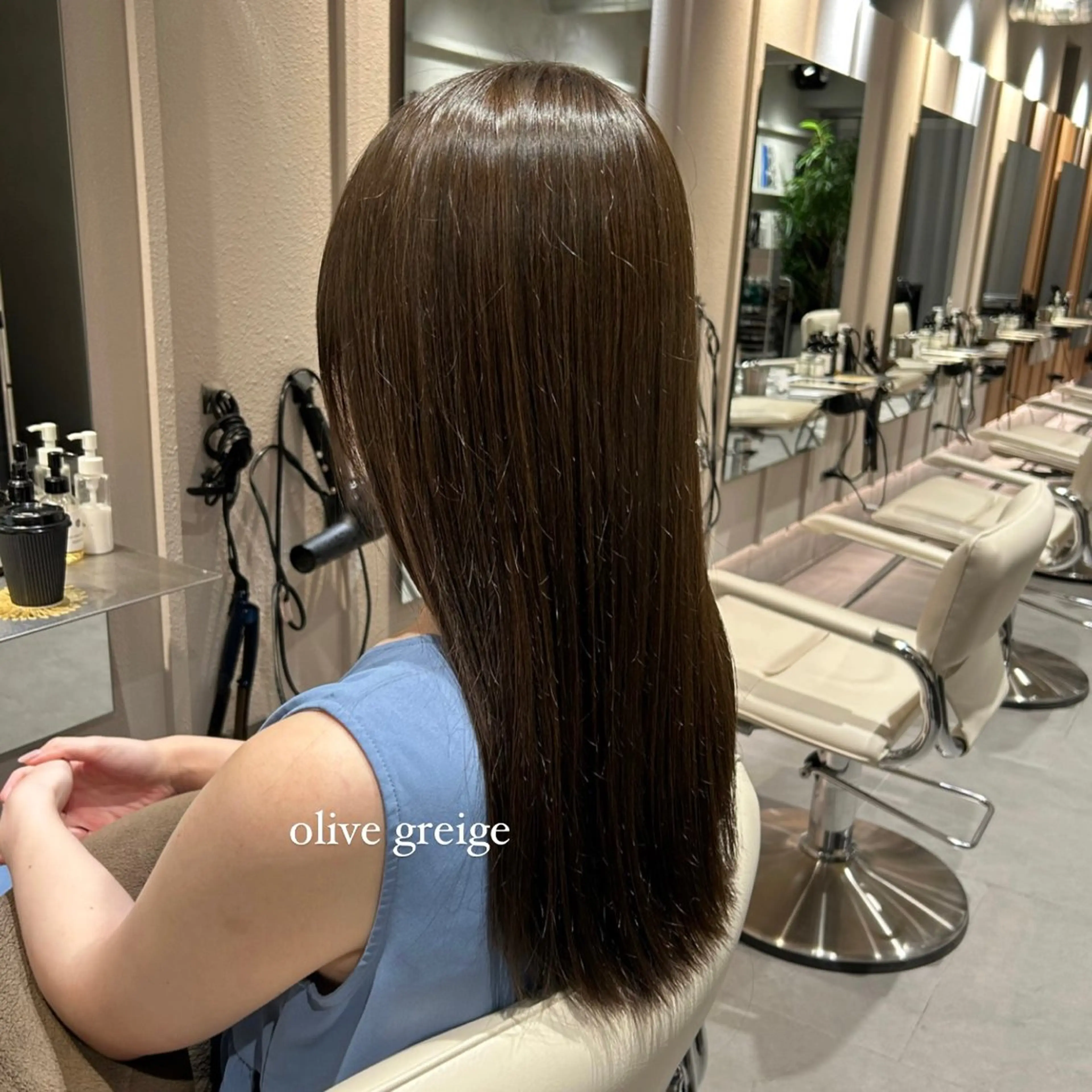 ロング カラー ブリーチ ダブルカラー ブリーチなしカラー オリーブカラー ヘアカラー 艶感/ナチュラル 🌿マアヤのヘアスタイル