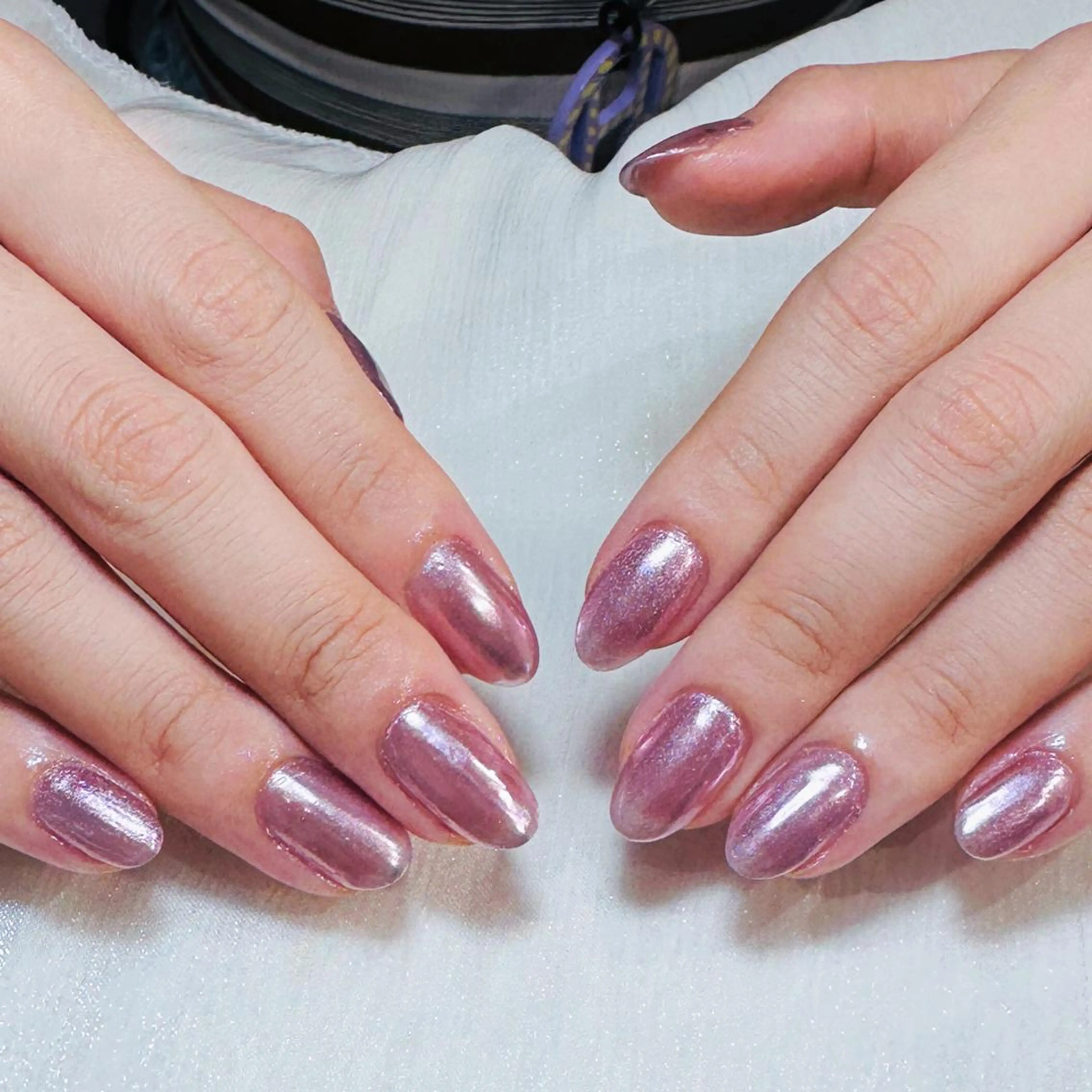 ネイル アートネイル オーロラネイル ガーリー キラキラネイル 韓国ネイル ハンドネイル yu ri 🌹のネイルデザイン